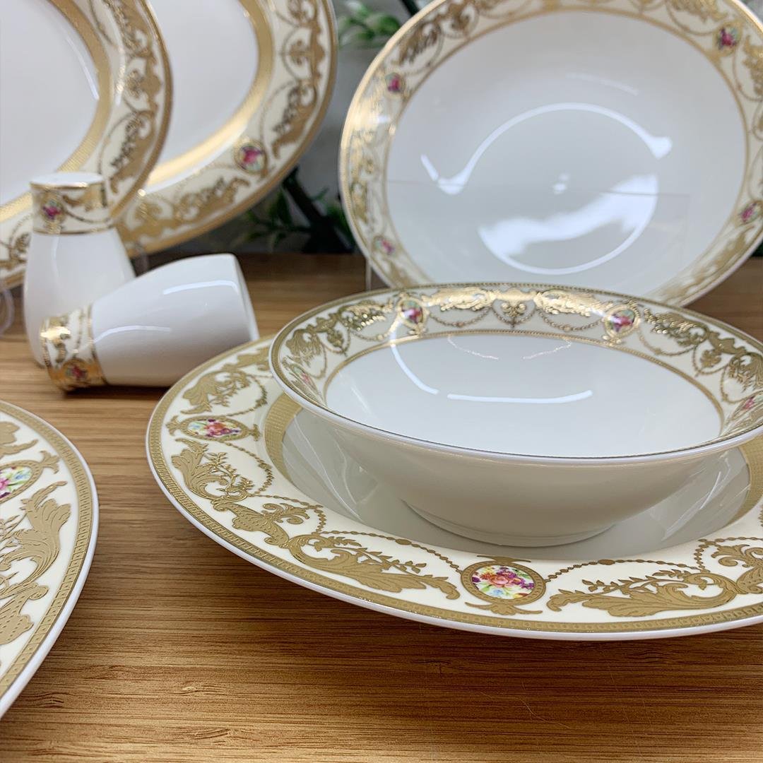 Dinner Set for 12Everre 58 Piece Porcelain Dinner Set for 12 People