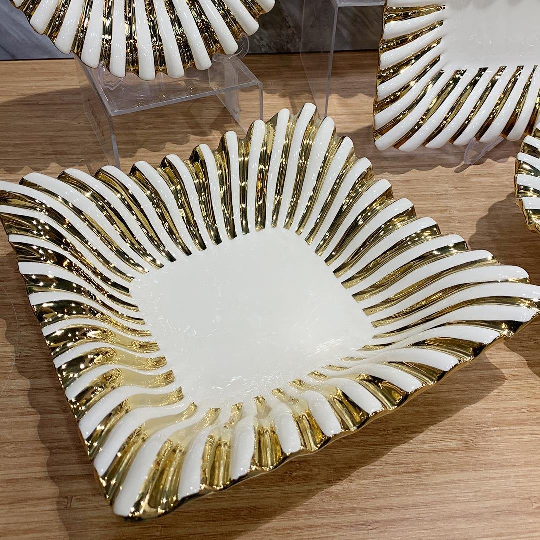 Serving Sets for DinnerLinery 5 Piece Tableware Presentation Set - Gold