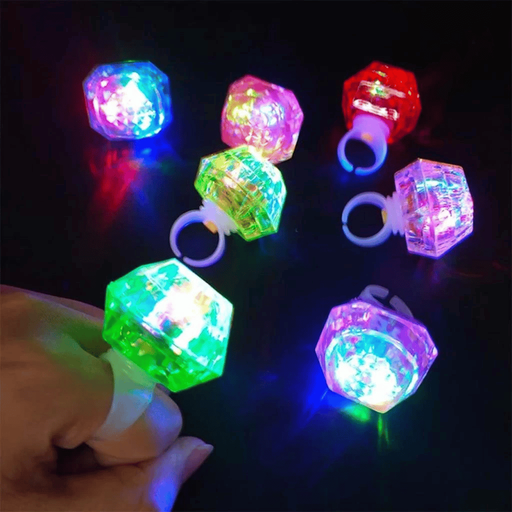 BFS   Kristal Tasarımlı Led Glow Işıklı 3 Modlu Gümüş Yüzük 3.5 x 5 cm