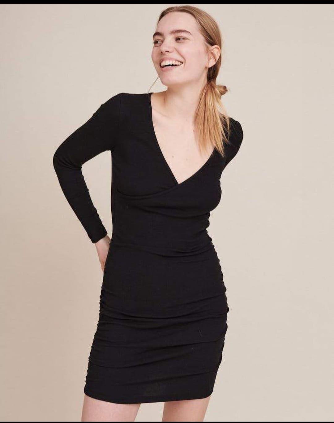 BASICAPPAREL ÖRME SİYAH KURVAZE YAKA STRETCH MİNİ ELBİSE