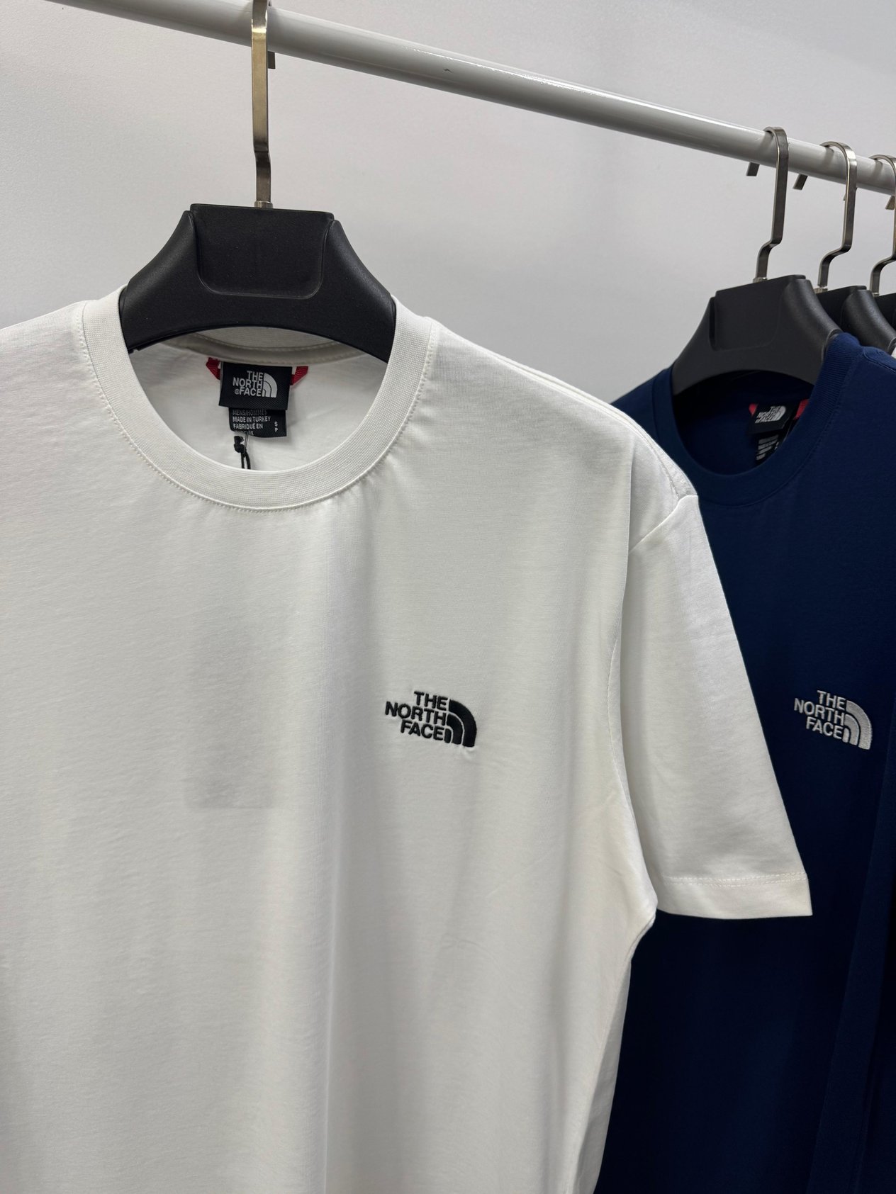 Basic Nakış Logo T-Shirt | Kırık Beyaz