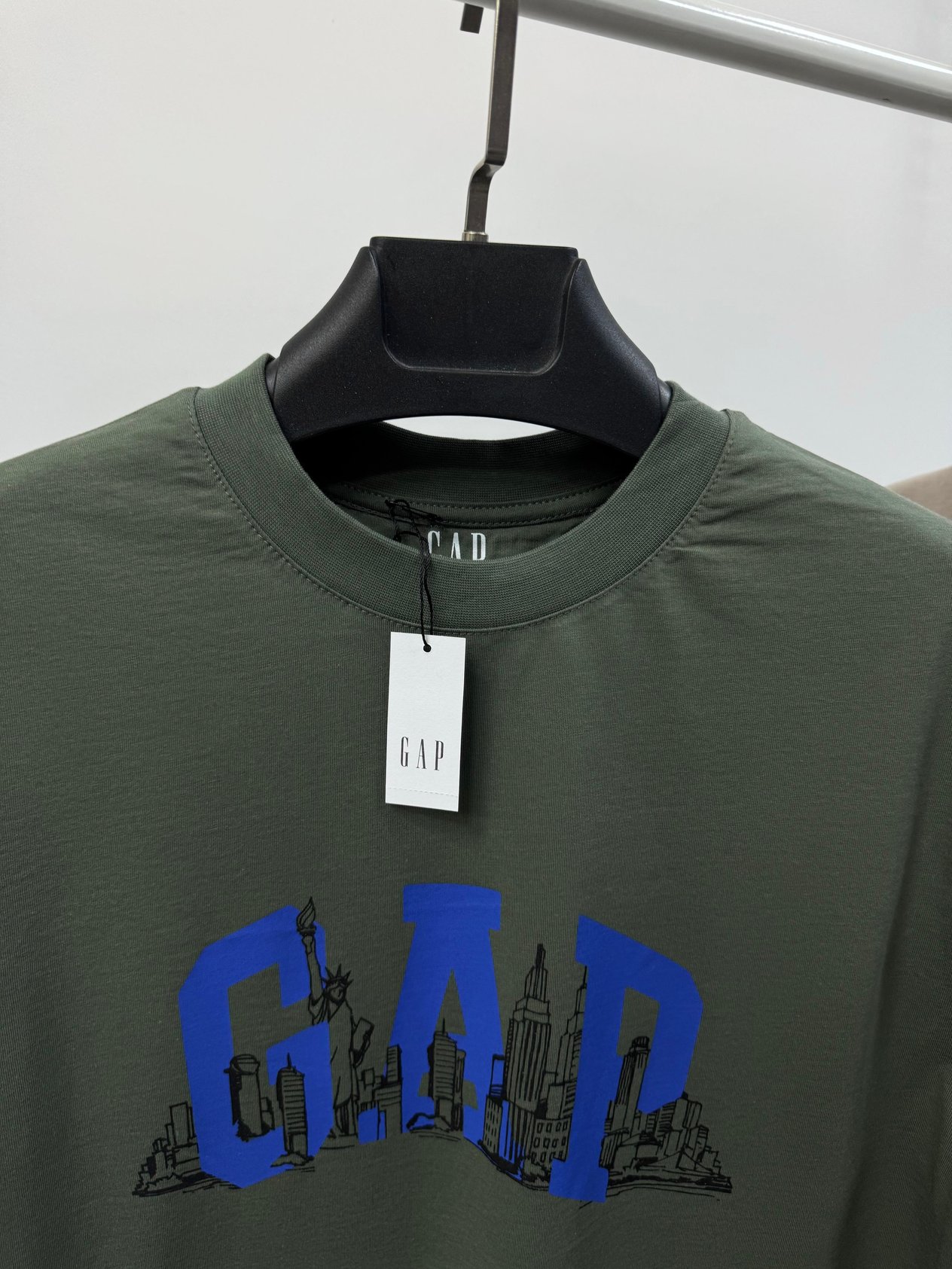 Mid Logo T-Shirt | Haki