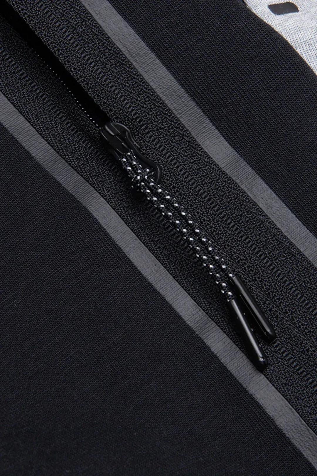Nike Tech Fleece Jogger | Panda