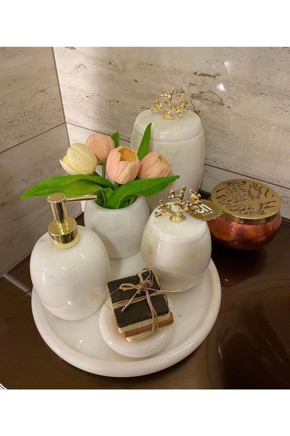 Dekoratif Beyaz Mermer Banyo Seti Takımı 7 Li Gold Detaylı Tasarım Set