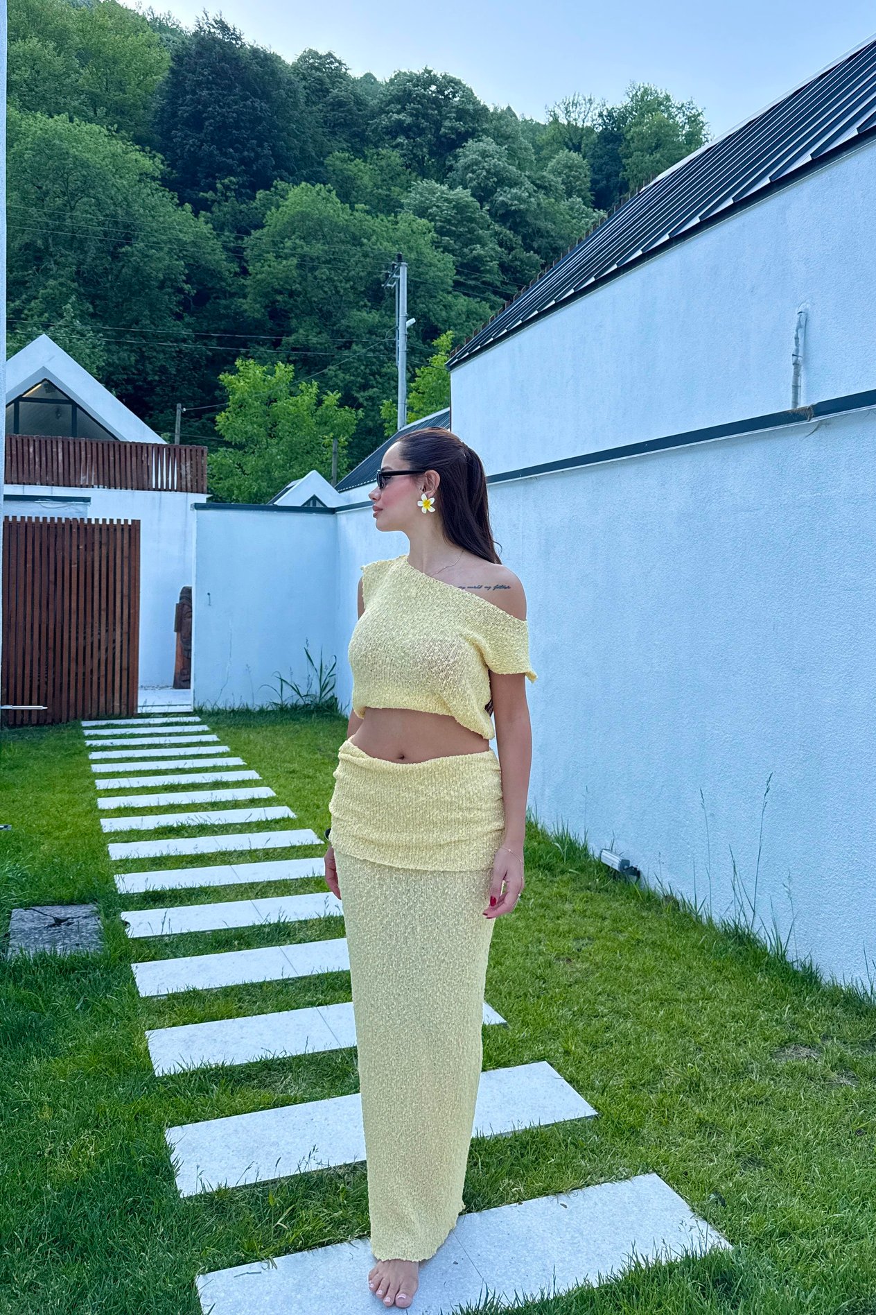 DOKULU DRAPELİ İKİ TAKIM SARI