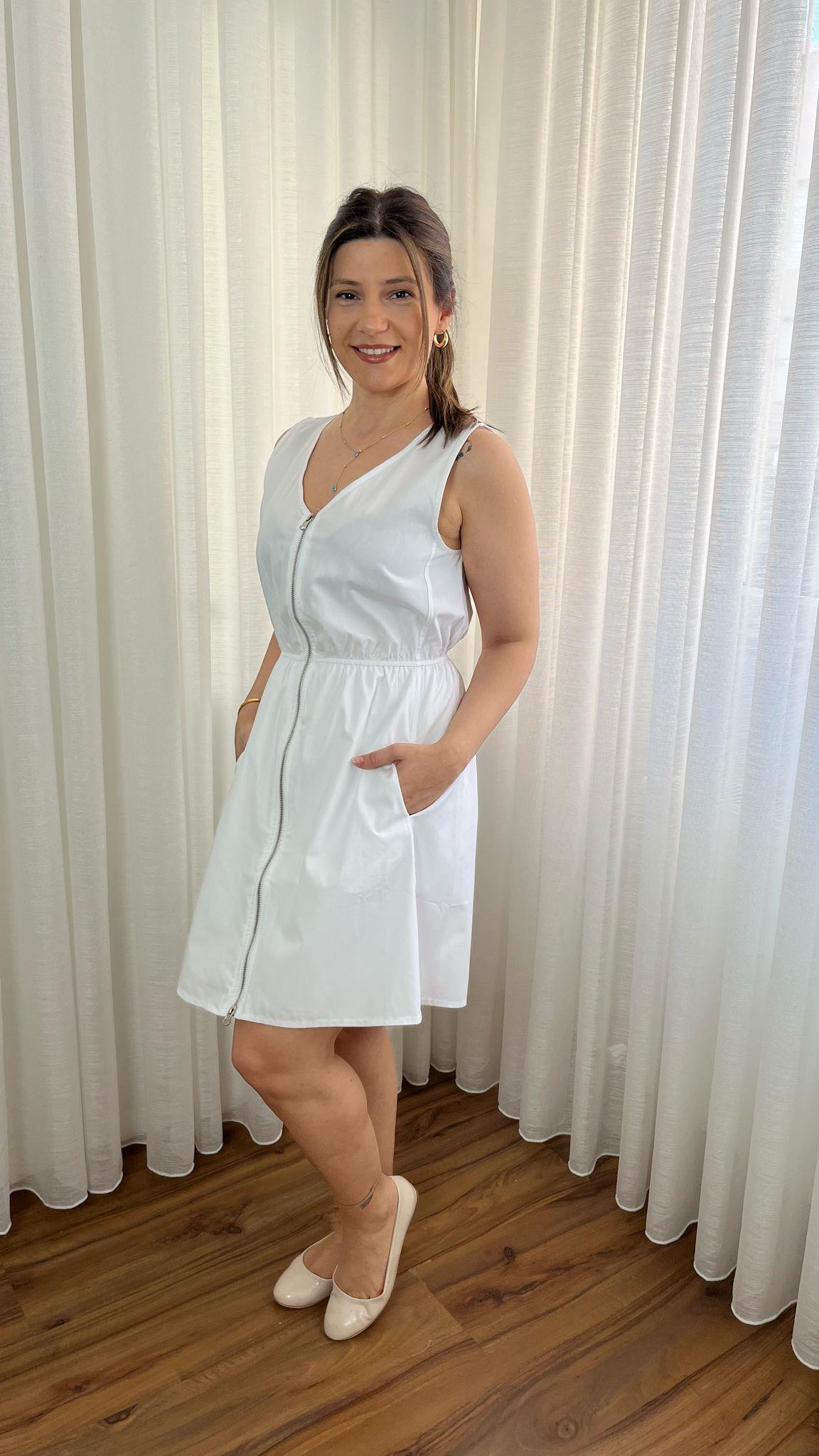 Beyaz Önü Fermuarlı Poplin Elbise