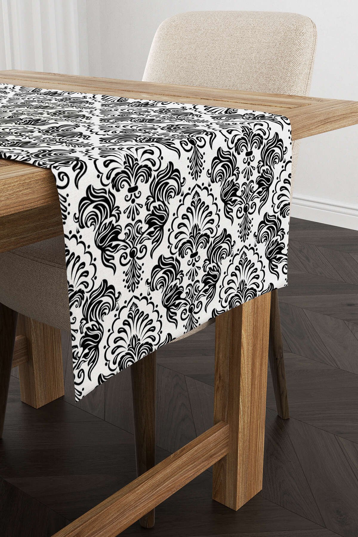 Siyah Beyaz Etnik Damask Desenli Runner - CGH343-RN
