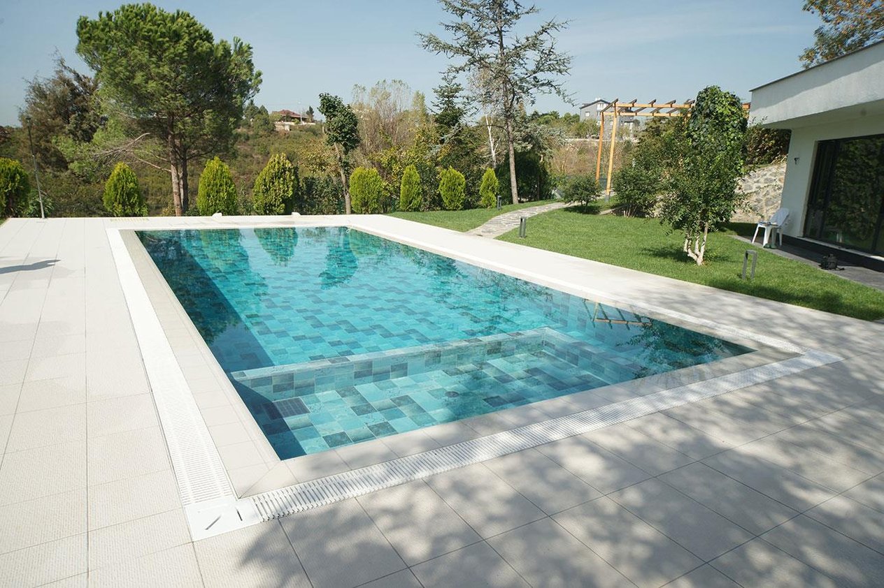 Piazza Turquoise Havuz İçi Porselen KaroPorselen KarolarSerapoolPIAZZTURQUOISE