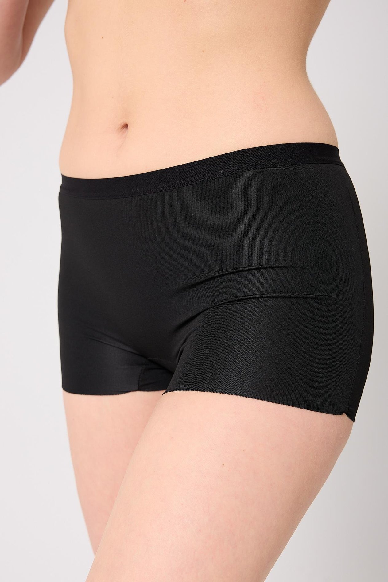 Kadın Basic Dikişsiz Lazer Kesim Siyah Boxer Külot