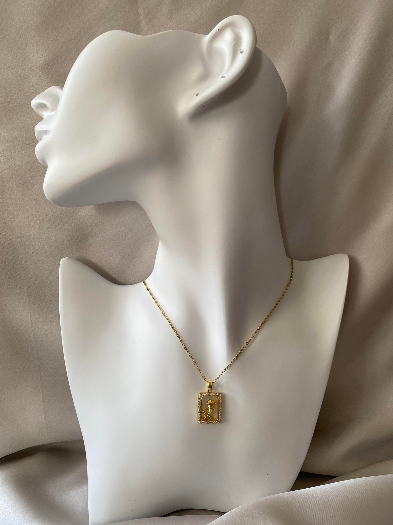 Gold Rose Kolye