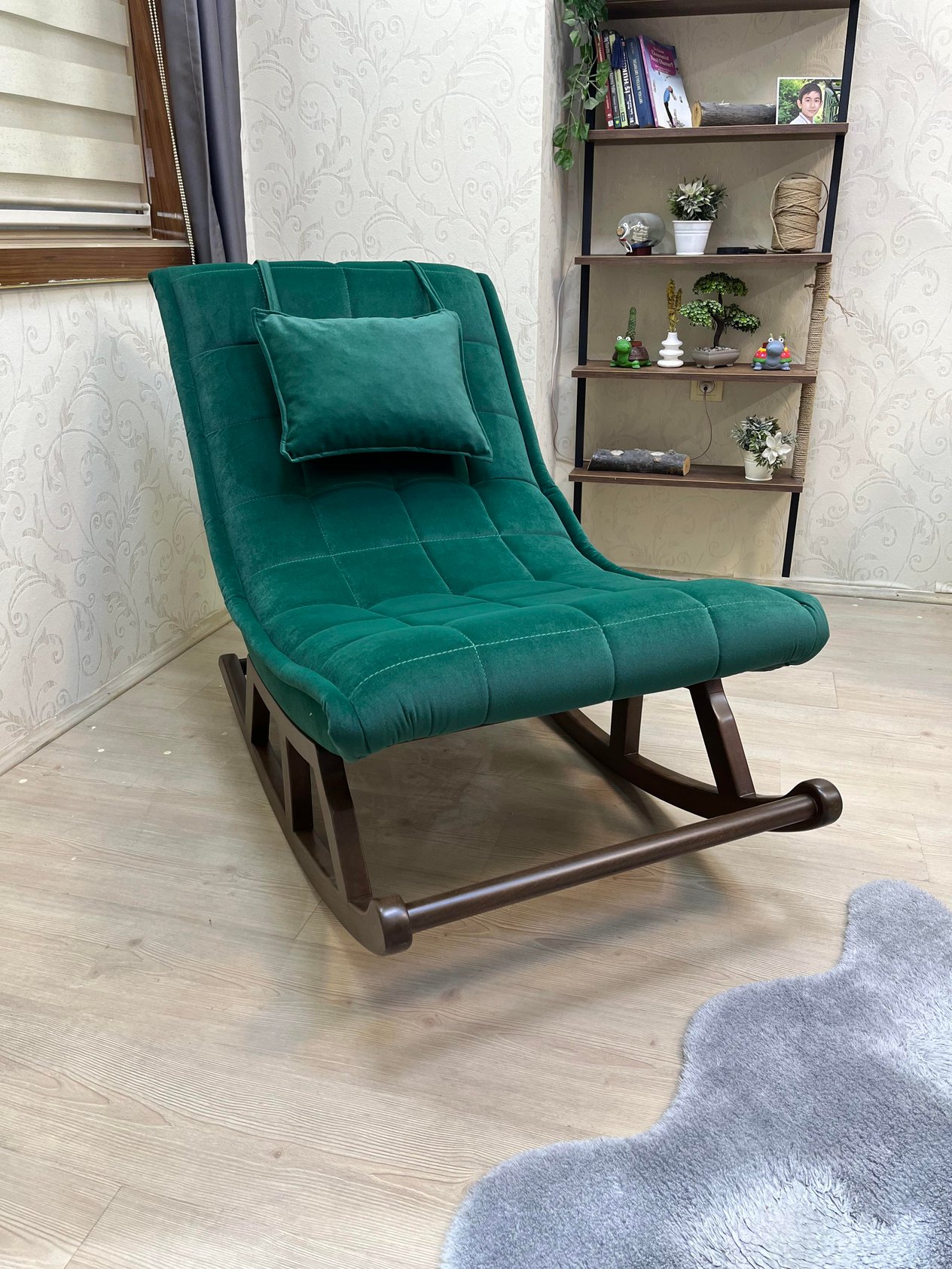 MİSKİN SALLANAN SANDALYE