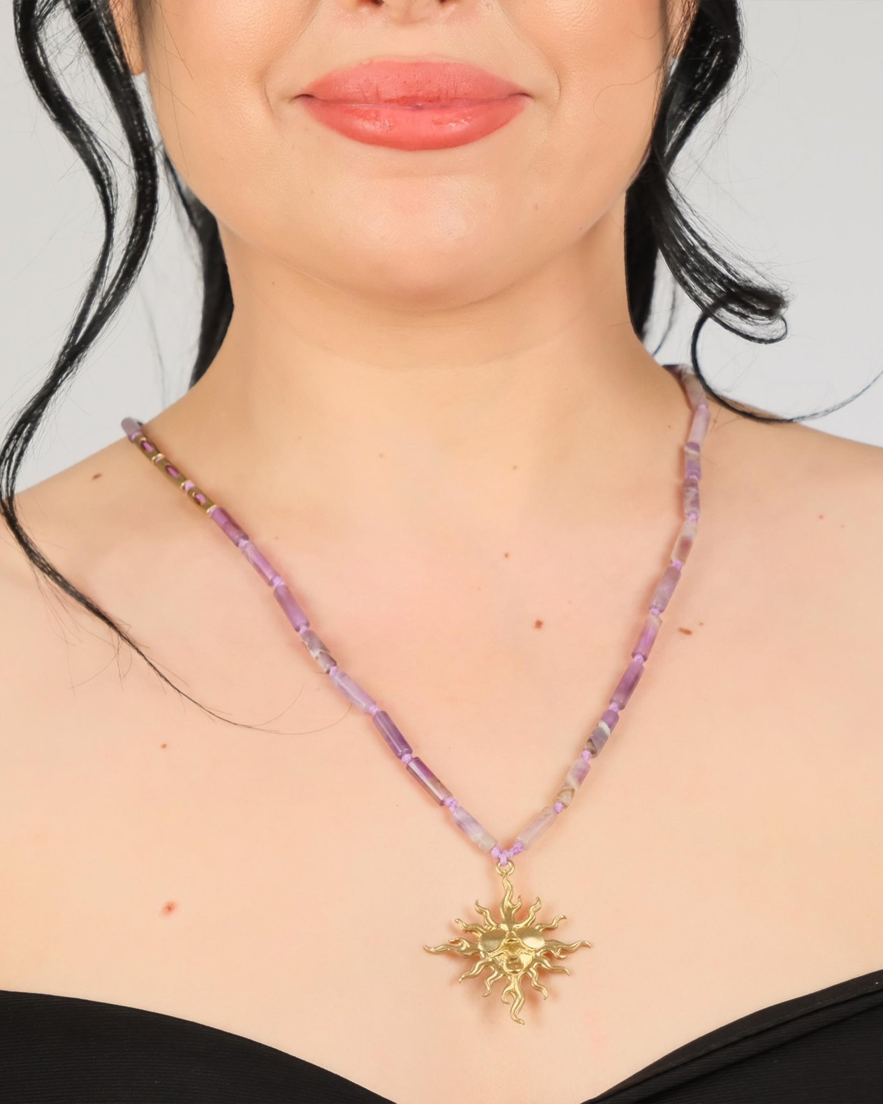 Polimooi El Yapımı Ametist Silindir Boncuklu Bronz Güneş Kolye – Boho Vintage Statement