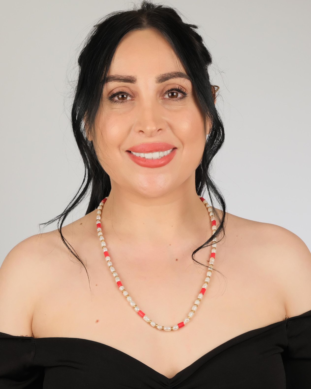 Polimooi El Yapımı Doğal İnci & Mercan Boncuklu Bronz Disk Kolye – Boho Vintage Statement
