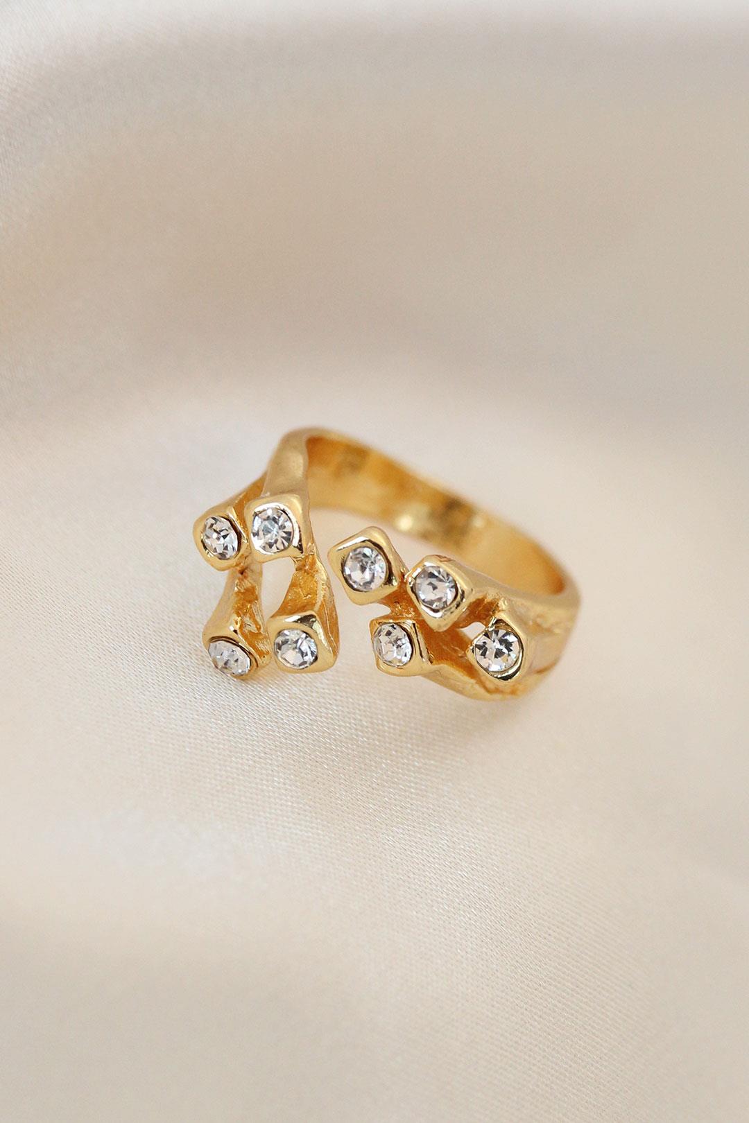 Ayarlamalı Gold Metal Kare Zirkon Taşlı Yüzük