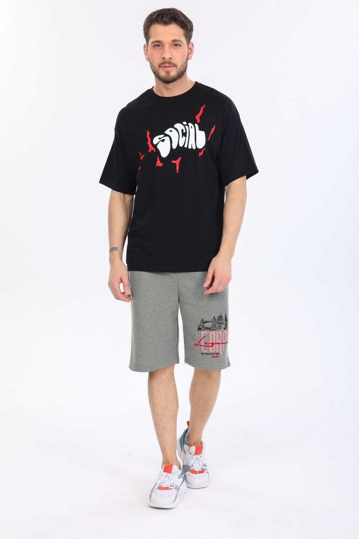 Oversize Social Yazılı Siyah T-shirt
