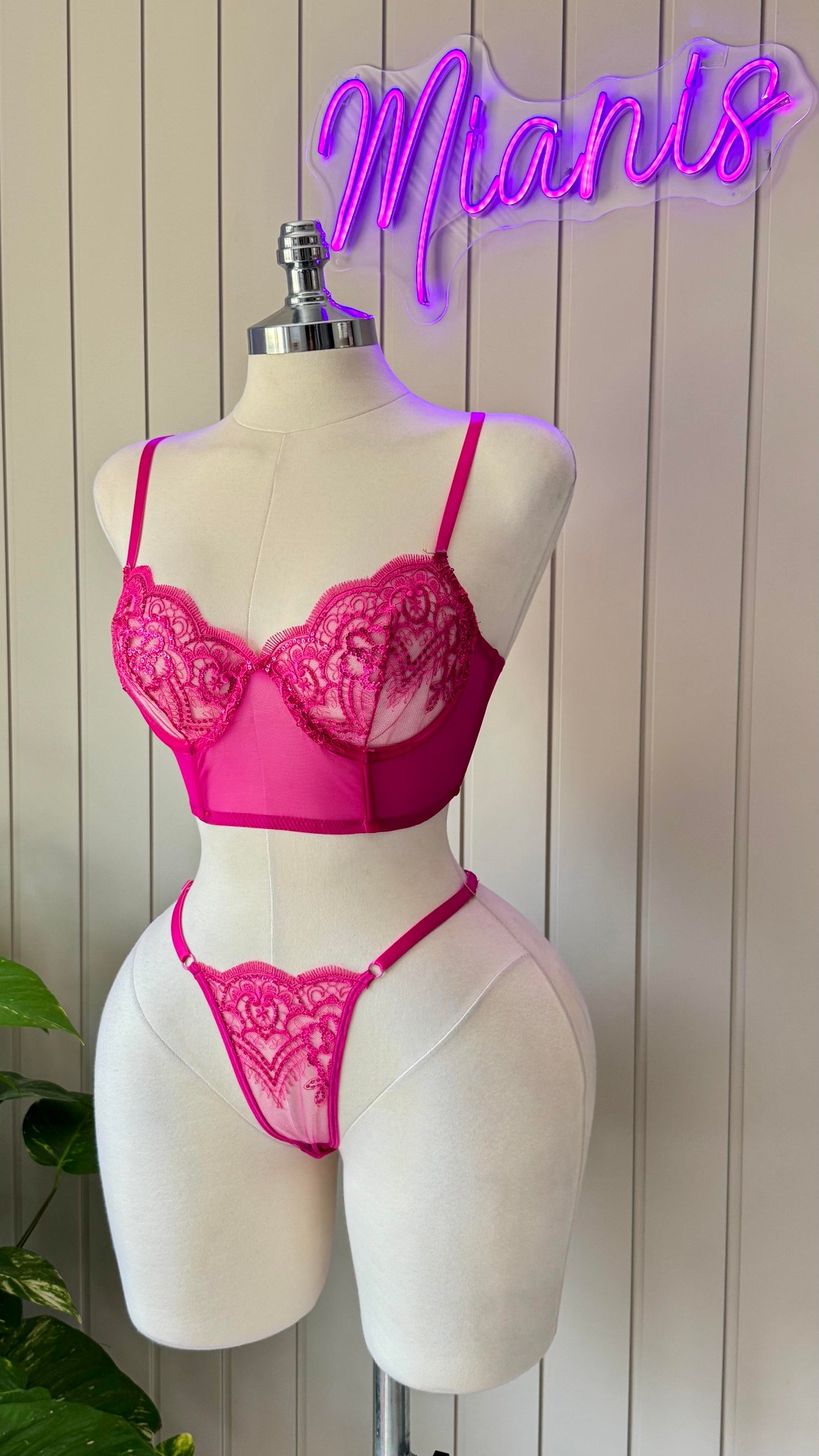 Fuşya Bralet Payetli Takım
