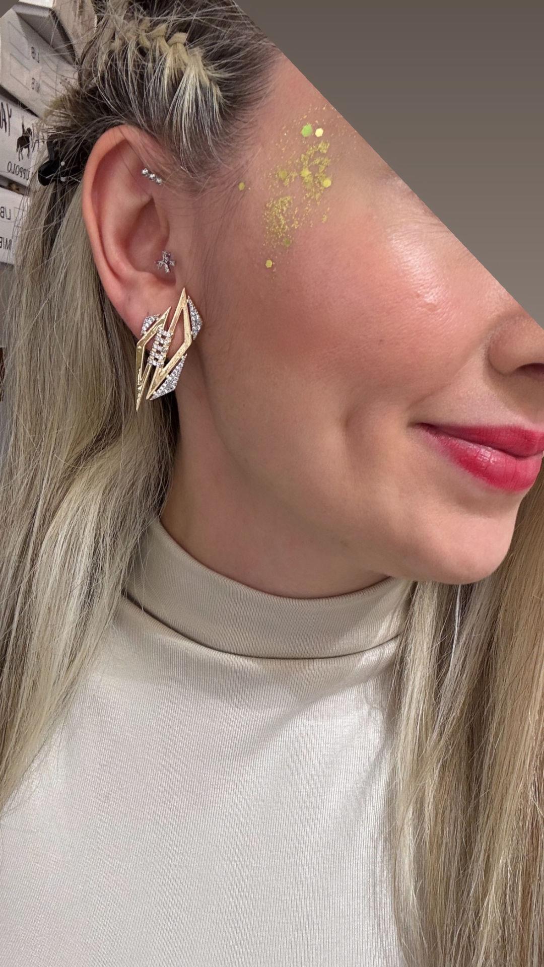 Gold Gümüş Taşlı Tasarım Küpe
