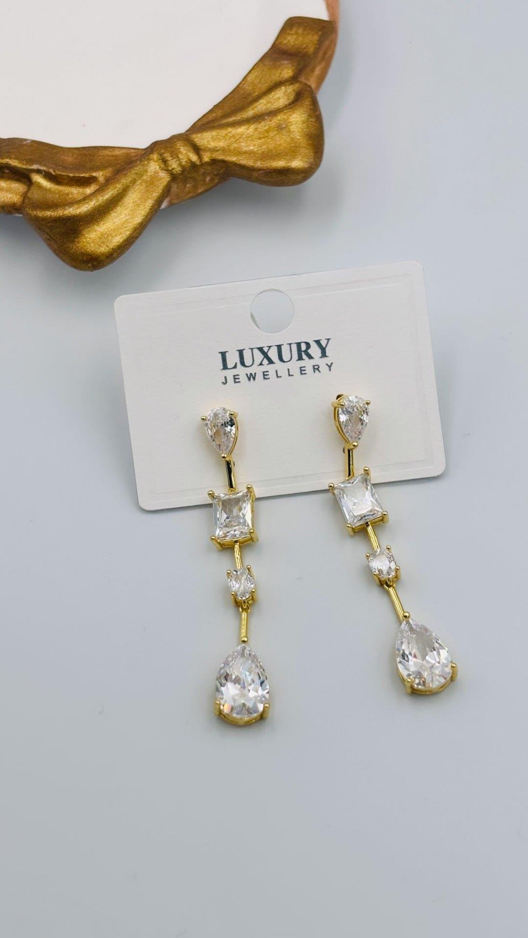 Gold Sallantılı Küpe