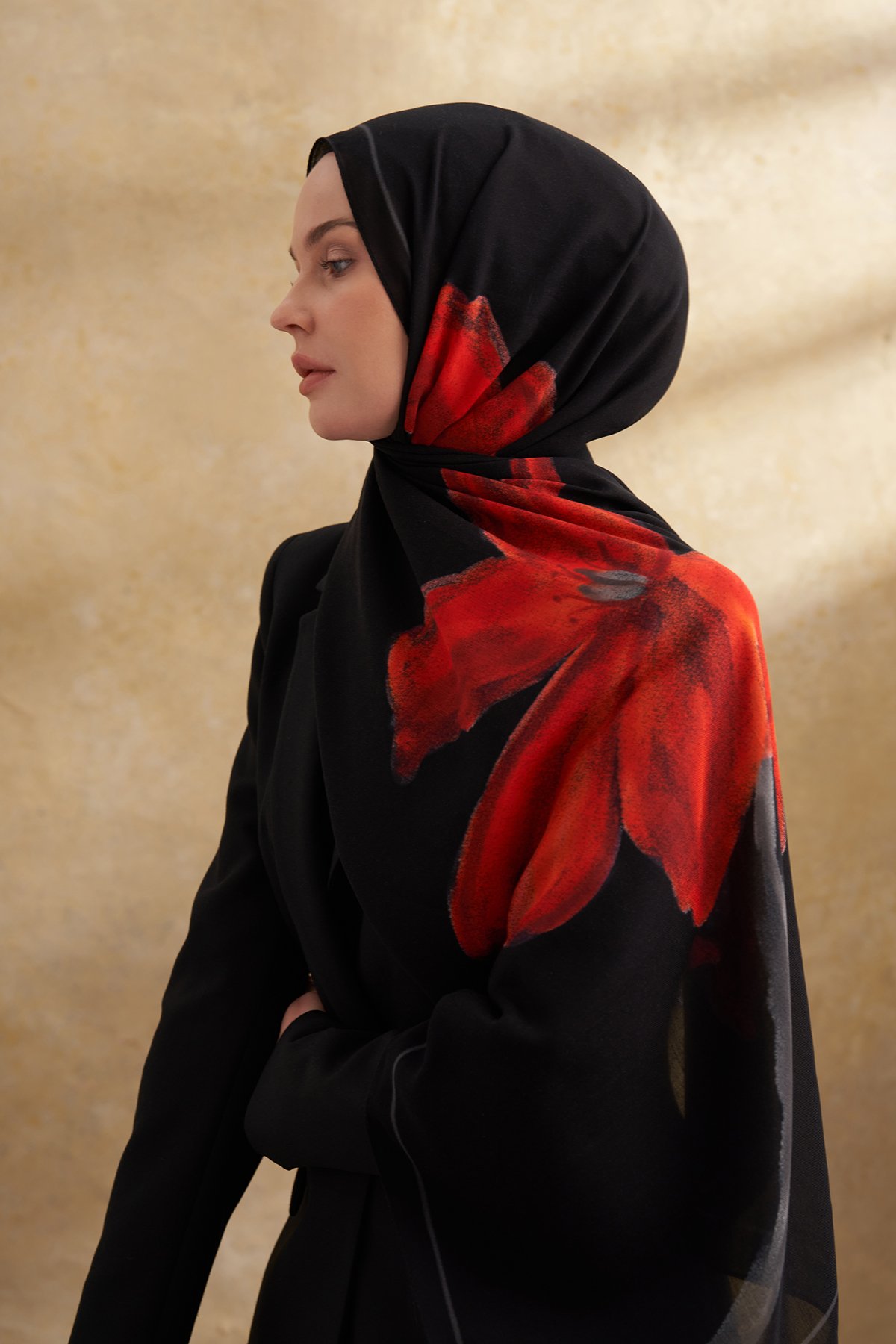 İPEK MODAL VELVET BLOOM DESEN ŞAL - SİYAH