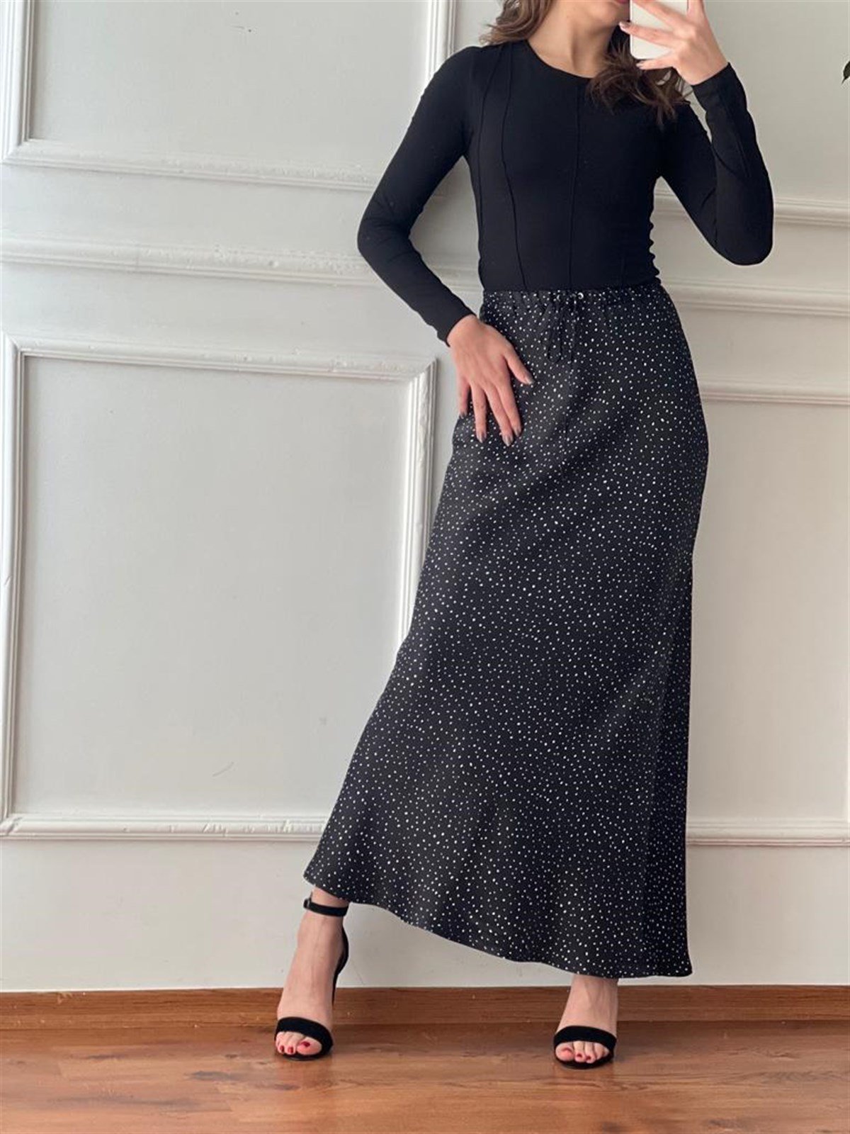 Puantiyeli Saten Etek 3842 Siyah