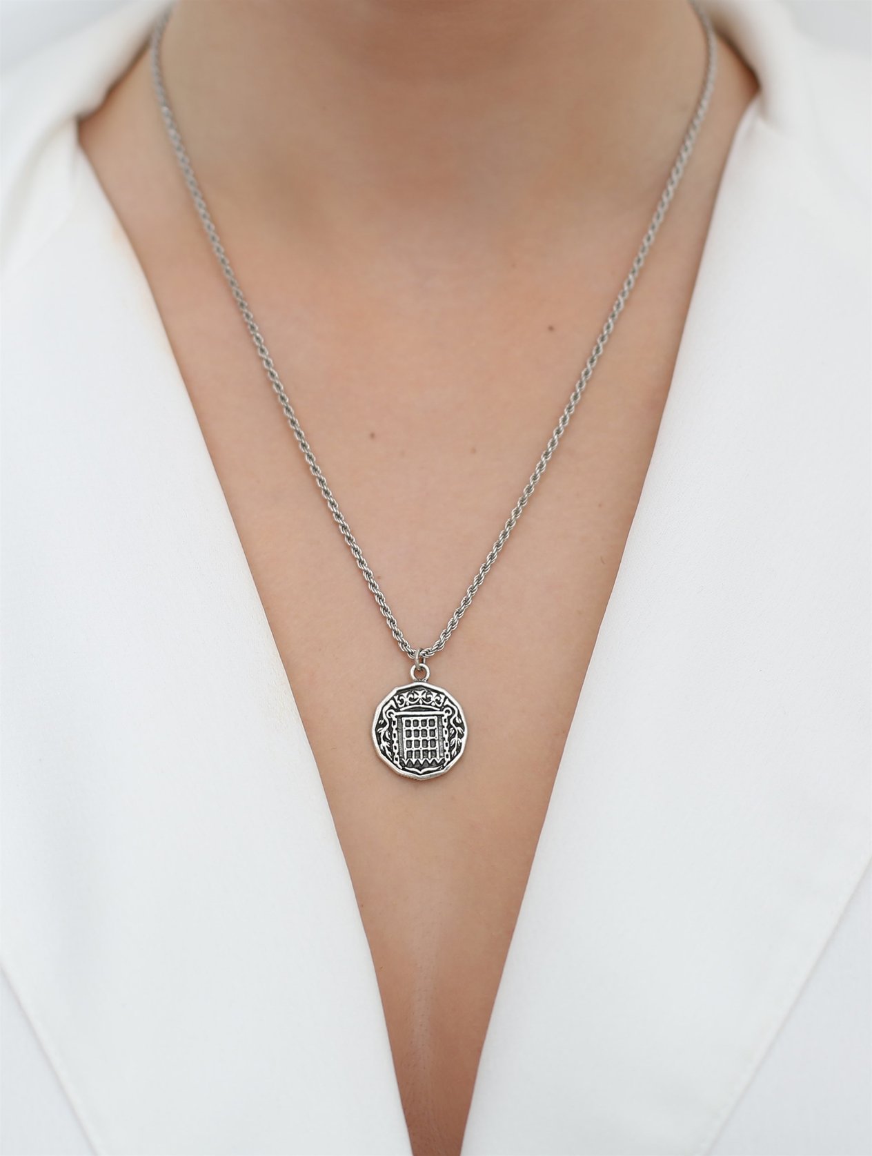 Queens Medallion 925 Ayar Gümüş