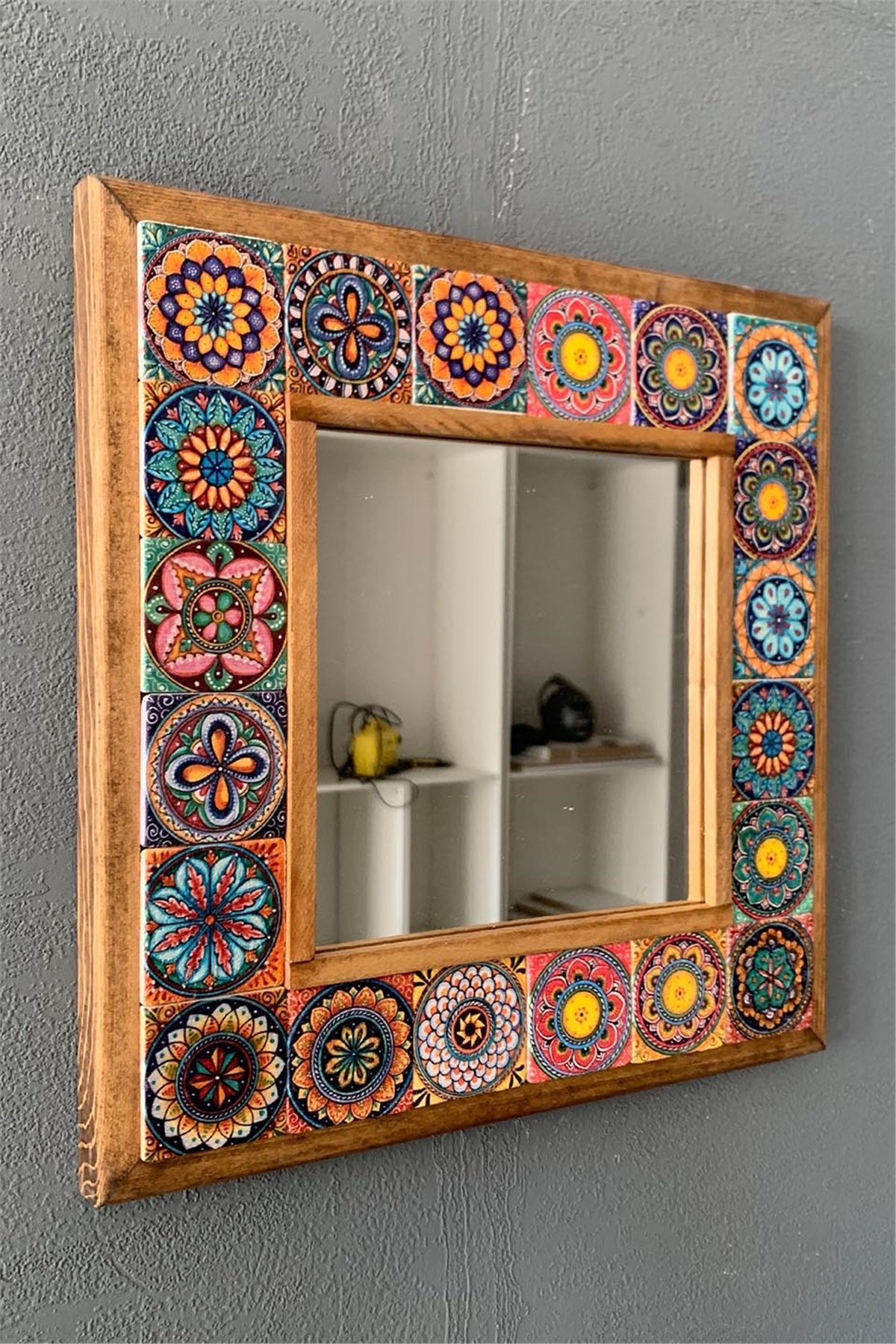 OSCAR STONE DECOR ÇERÇEVELİ MOZAİK DOĞALTAŞ AYNA / AYN-086