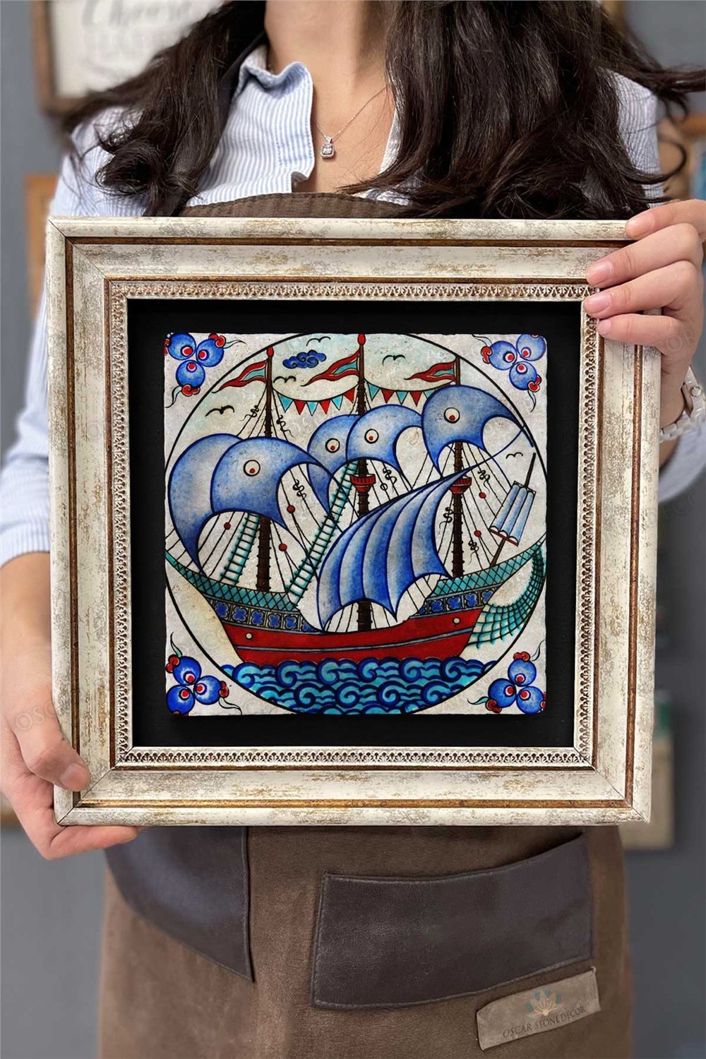 Oscar Stone Decor Çerçeveli Tablo Taş Duvar Dekoru 30 X 30 Cm Çini Seramik Gemi Figürlü Tablo