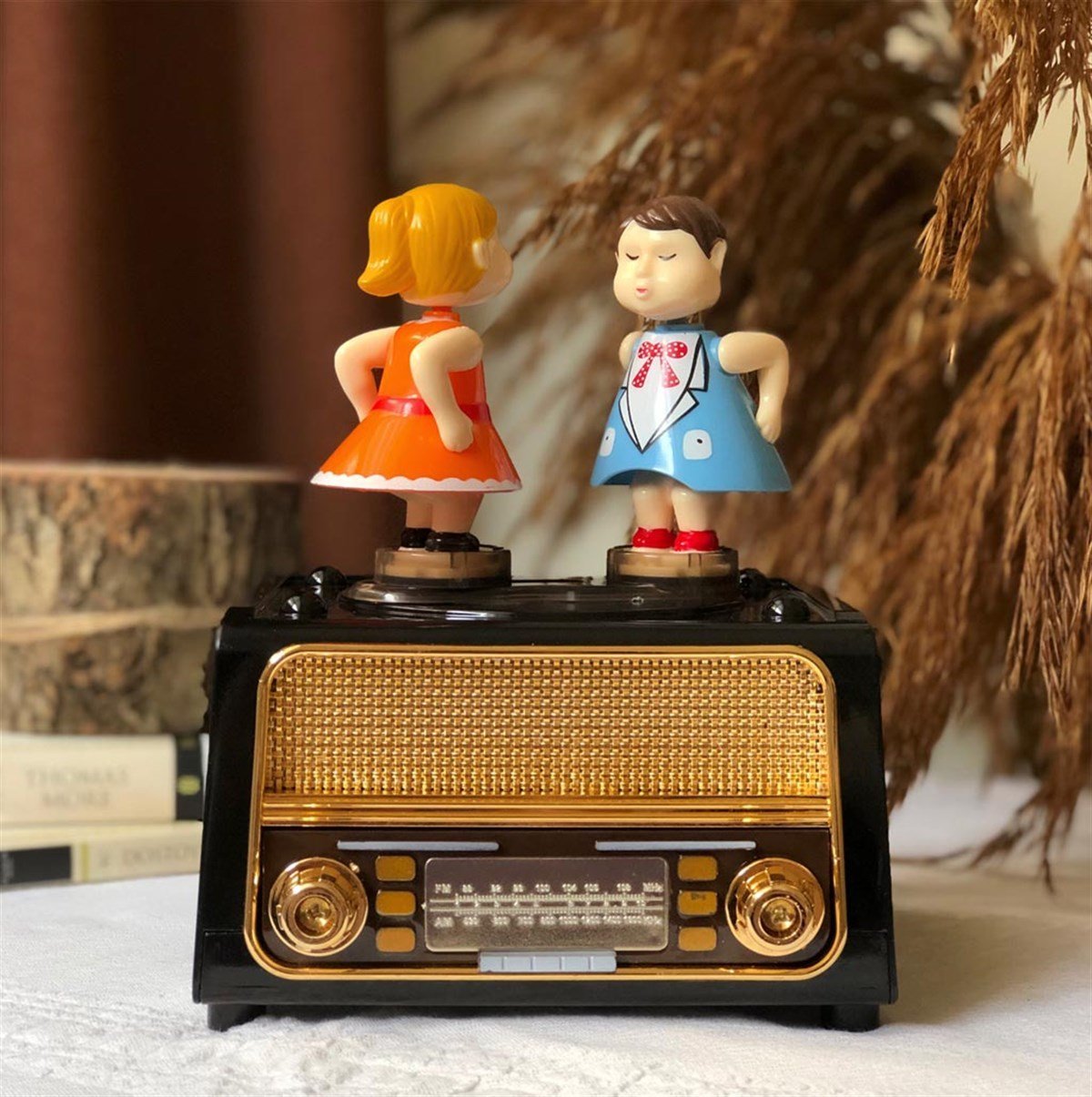 Kbk Market Öpüşen Çift Radyo Müzik Kutusu