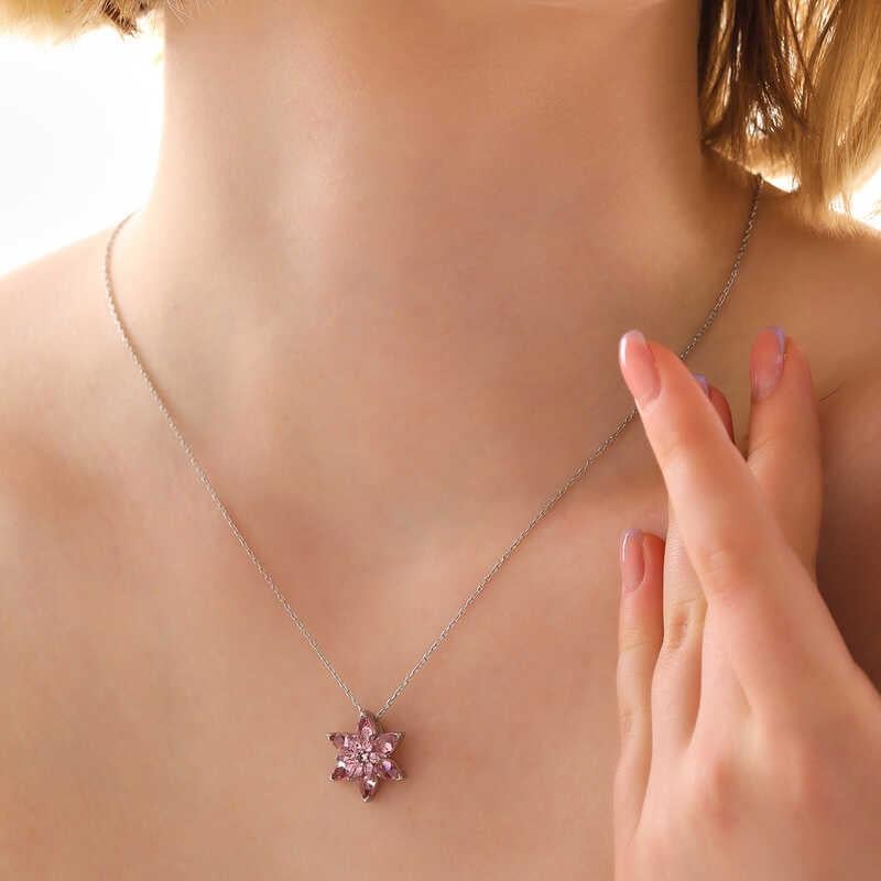 Gümüş Pembe Lotus Çiçeği Kolye