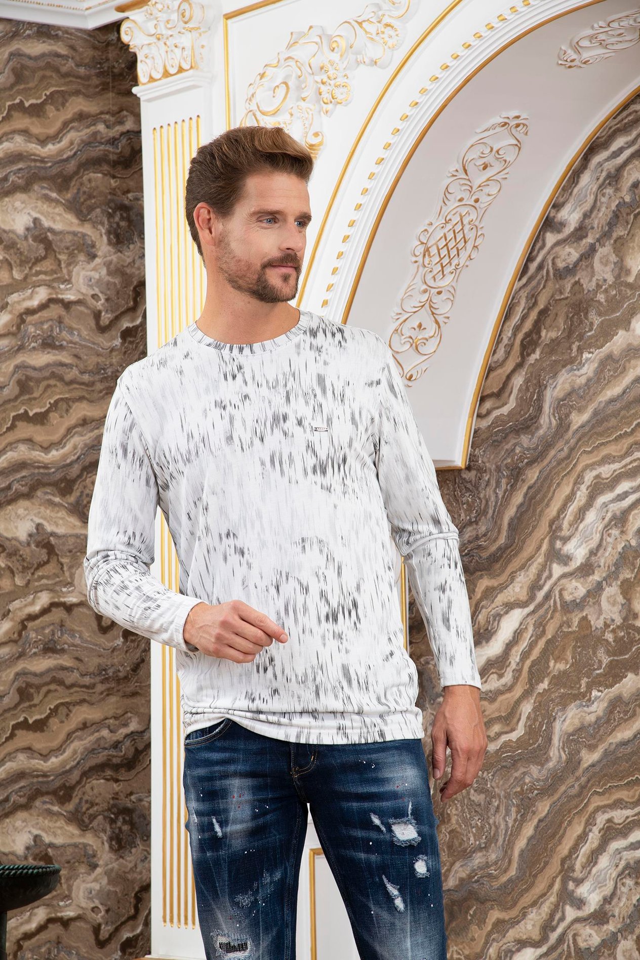 Beyaz Gri Desenli Sweatshirt