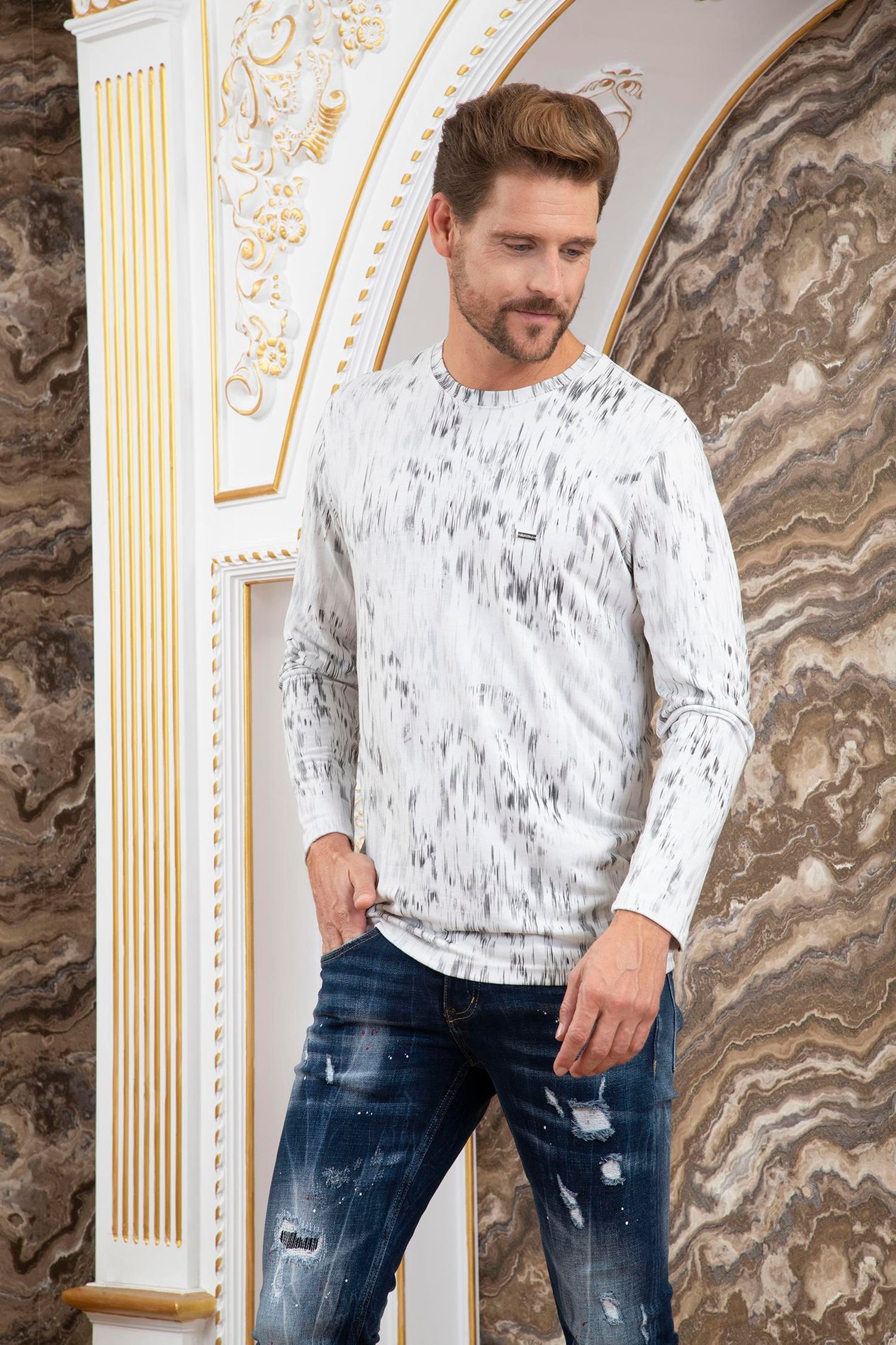 Beyaz Gri Desenli Sweatshirt