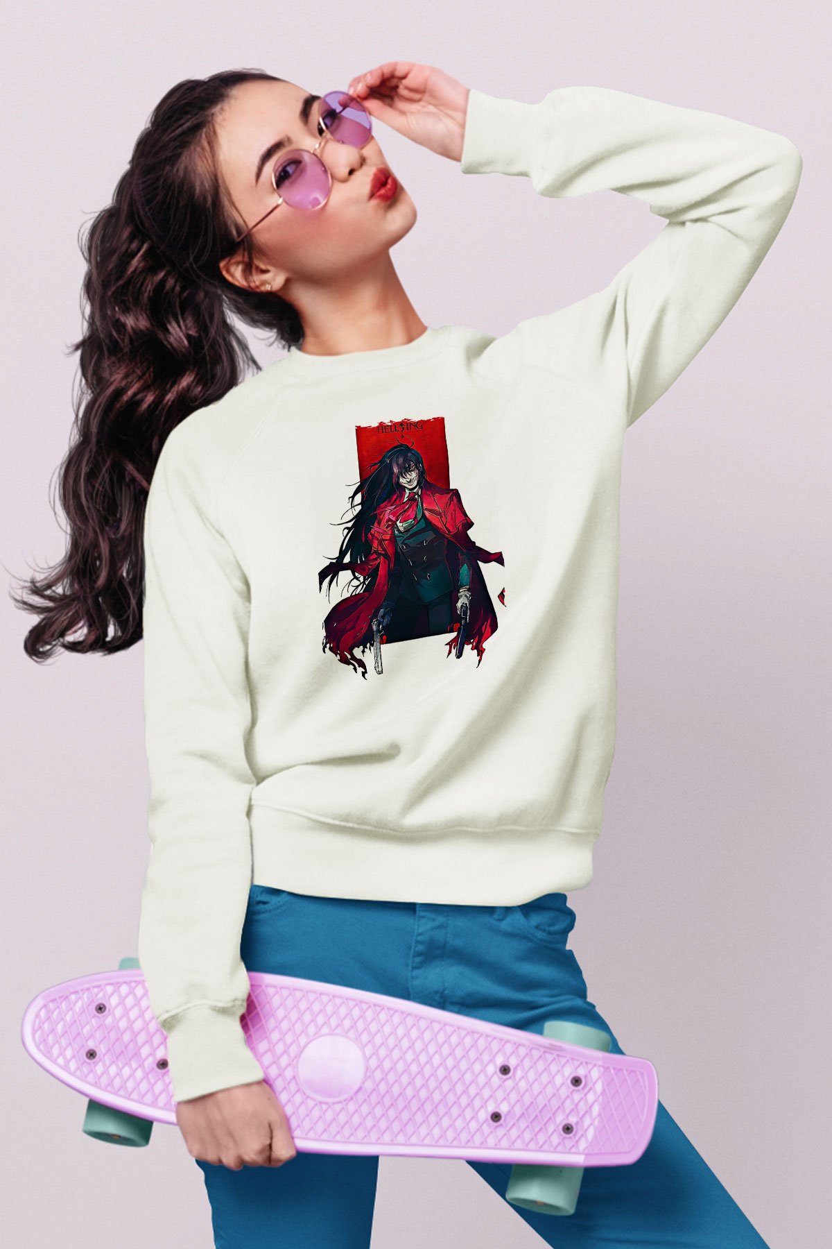 Alucard Baskılı Beyaz Unisex Sweatshirt