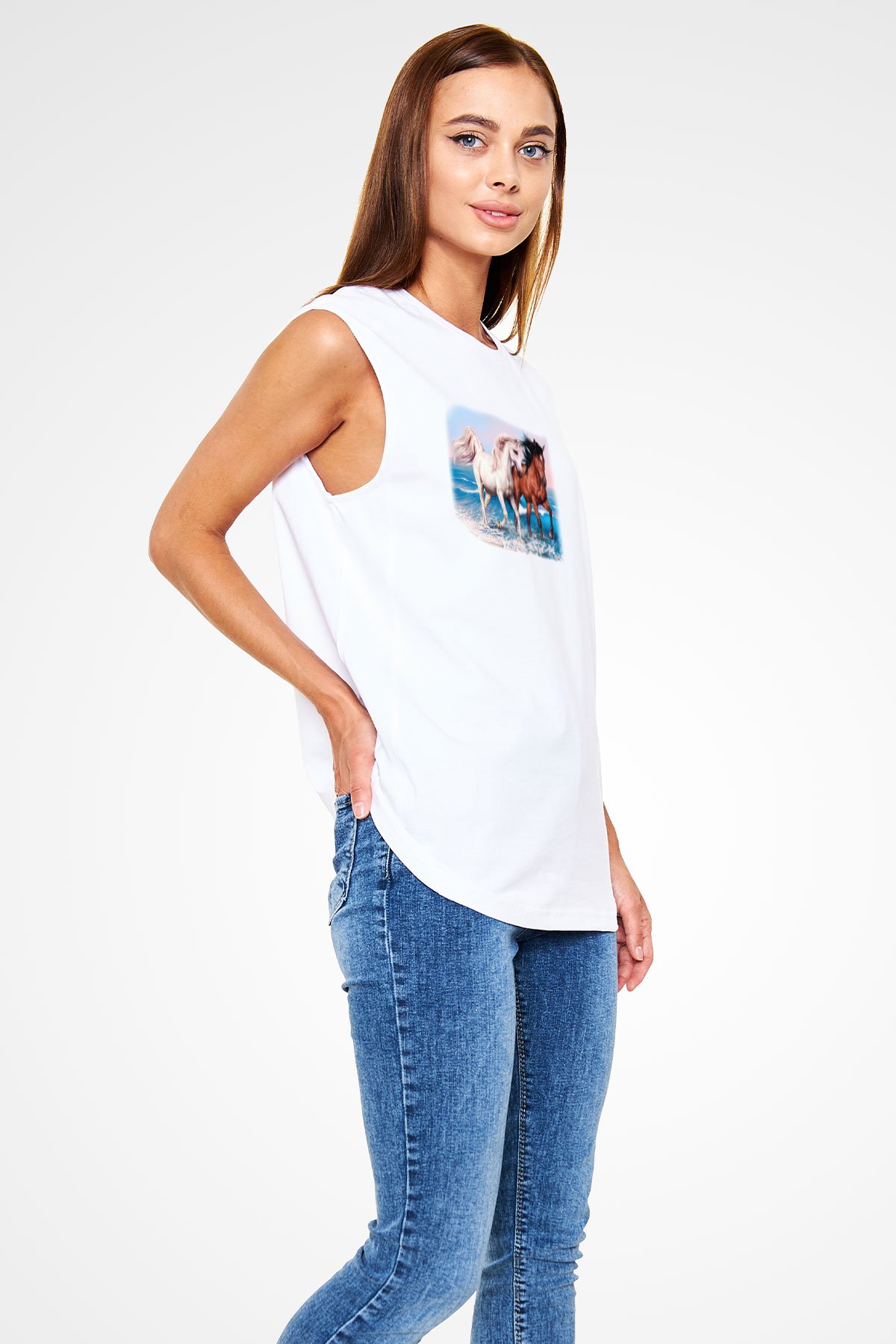 At Beyaz Unisex Kolsuz Tişört