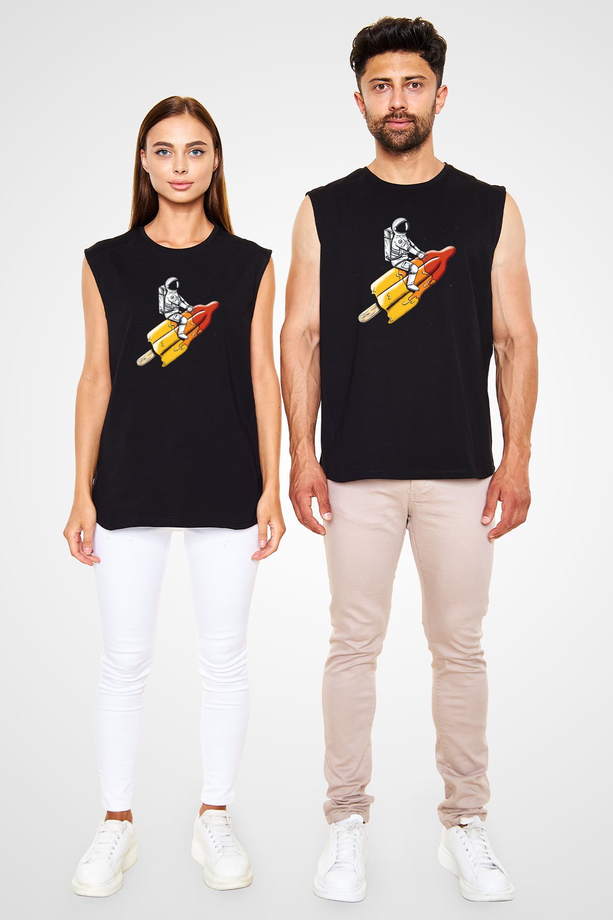 Dondurma ile Uzaya Yolculuk Baskılı Unisex Siyah  Kolsuz Tişört