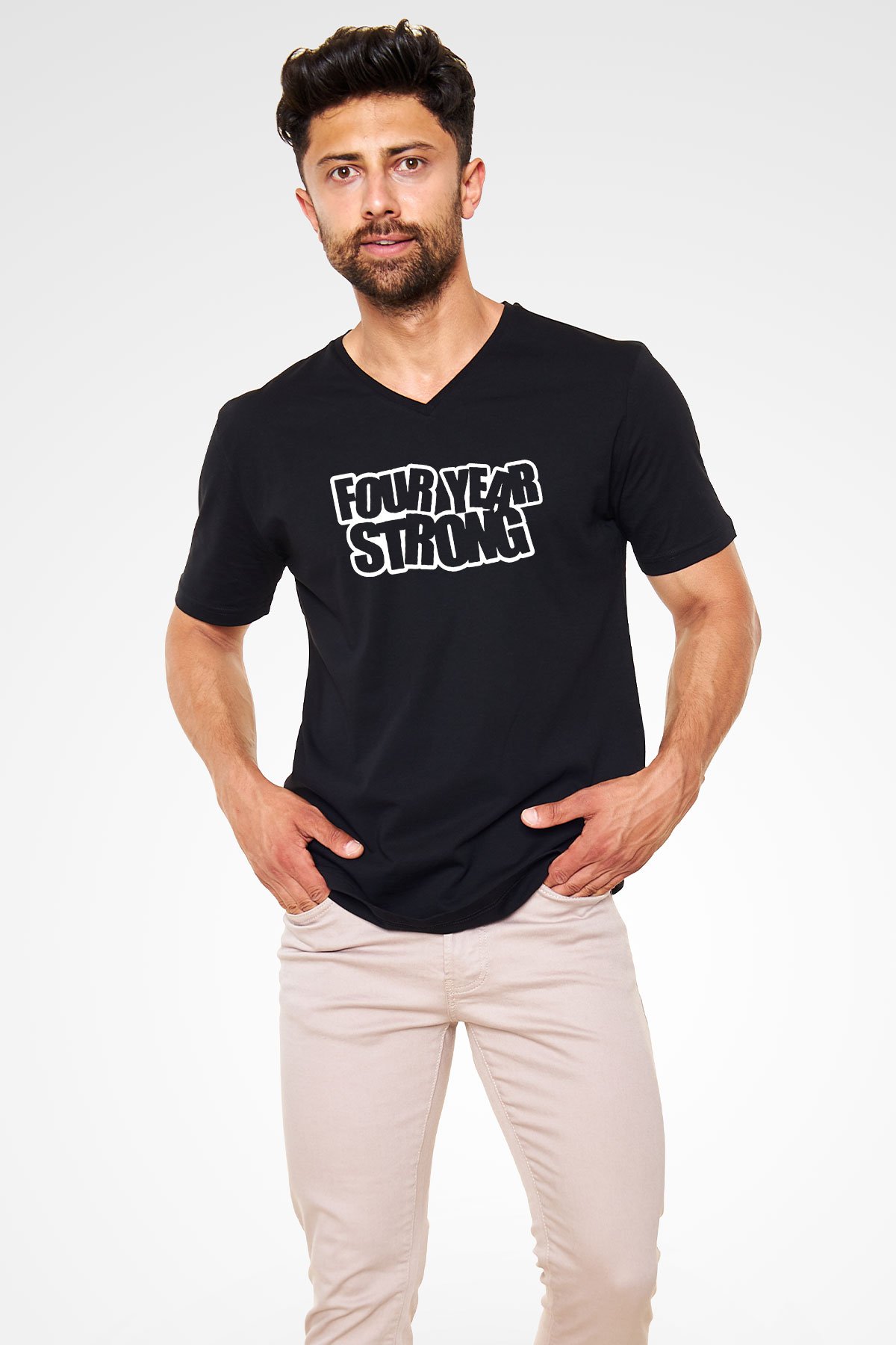 Four Year Strong Baskılı Unisex Siyah V Yaka Tişört - Tshirt