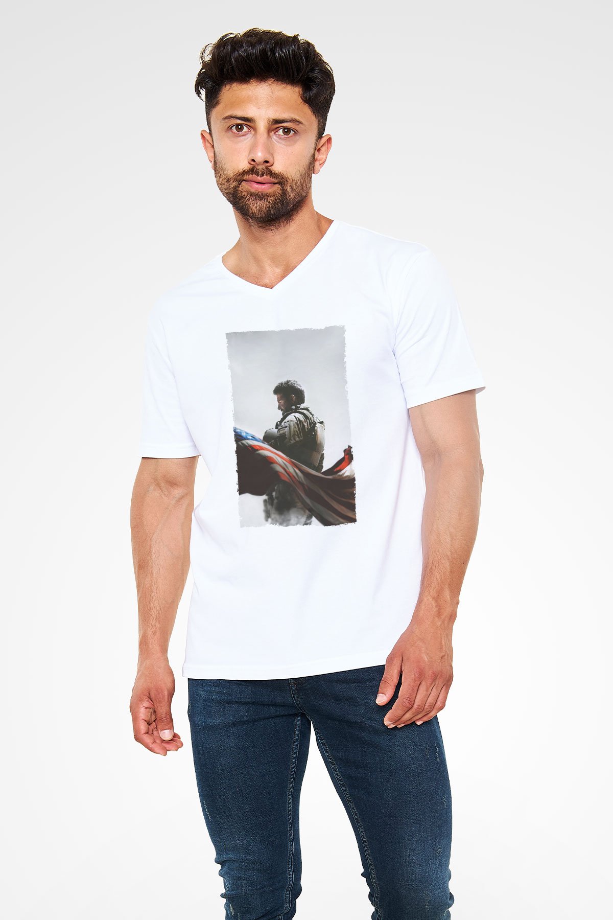Unisex Keskin Nişancı - American Sniper Baskılı Beyaz V Yaka Tshirt