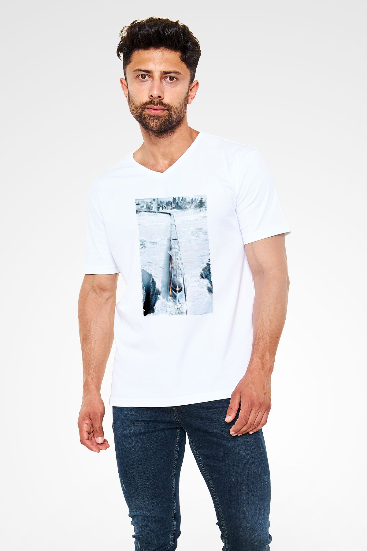 Unisex Snowpiercer Baskılı Beyaz V Yaka Tişört
