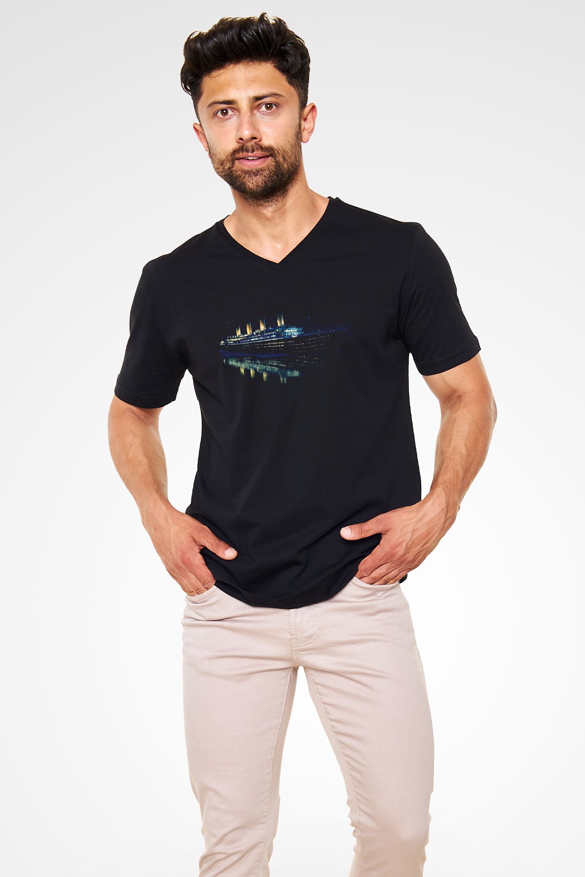 Unisex Titanic Baskılı Siyah V Yaka Tişört