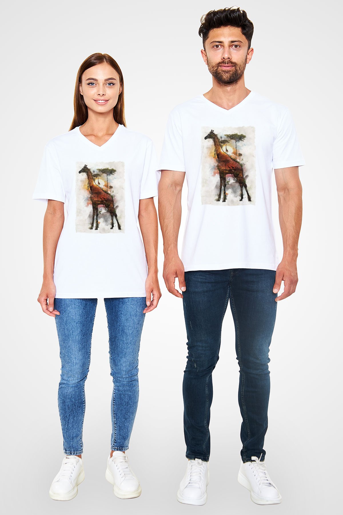 Zürafa Baskılı Unisex Beyaz  V Yaka Tişört
