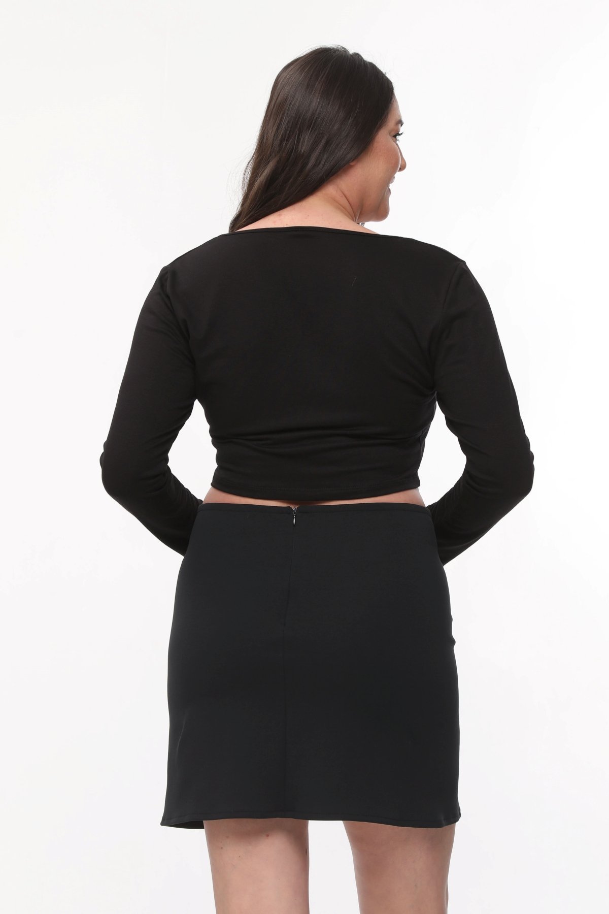Büyük Beden Kruvaze Yaka Uzun Kol Crop Viskon Bluz SiyahCurvy TrendBüyük Beden Kruvaze Yaka Uzun Kol Crop Viskon Bluz Siyah