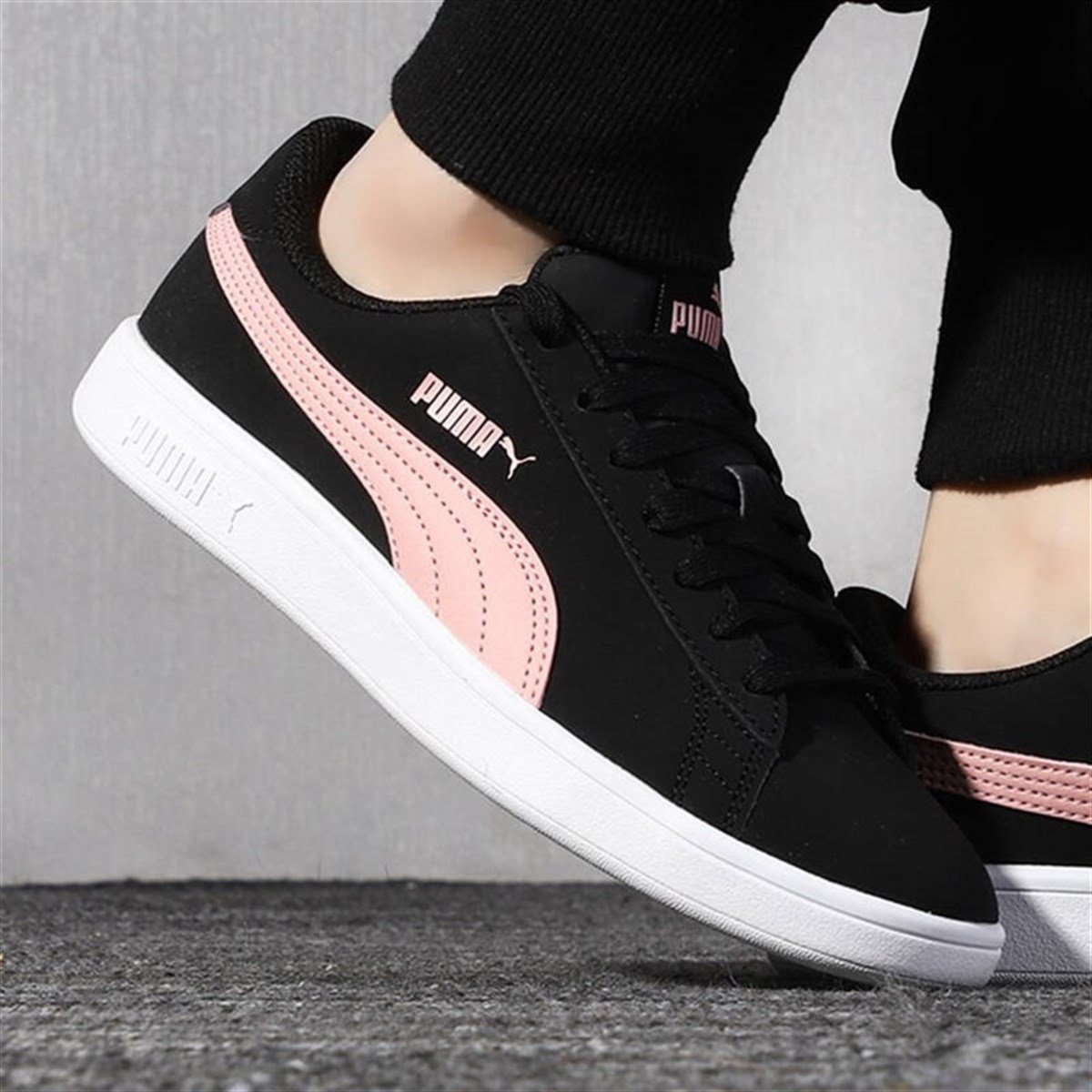 Puma Smash V2 Buck Erkek Spor Ayakkabı 365160-23V18