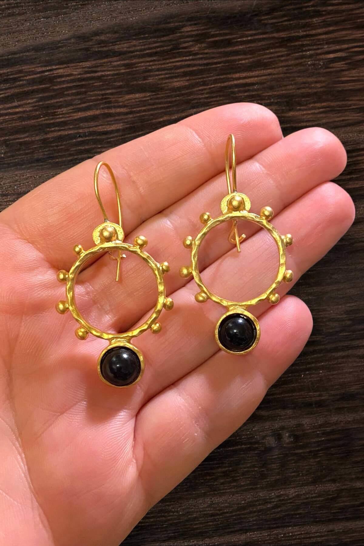 1408 Altın Renk Döküm Kanca Küpe