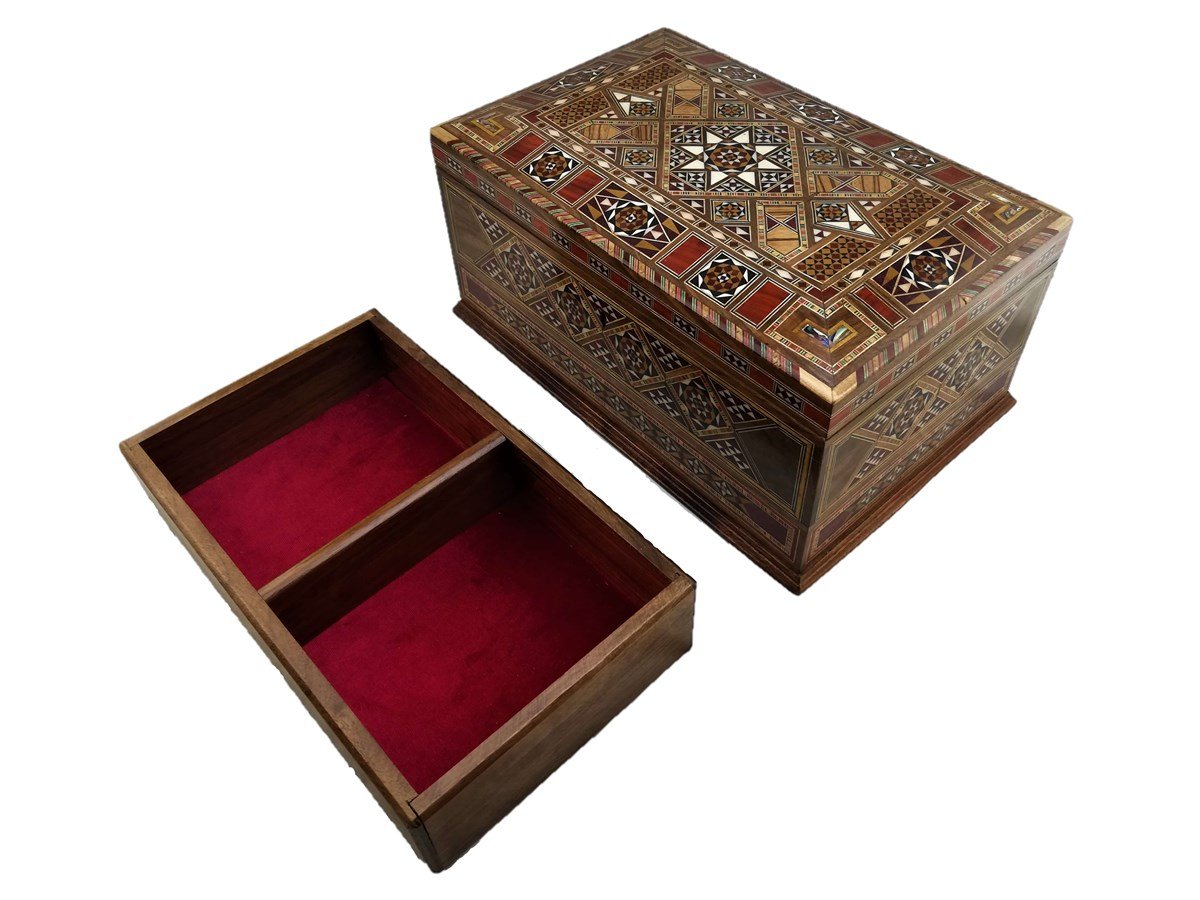 Gifthome, El Yapımı, Masif Ahşap, Takı / Mücevher Kutusu - Lale ( Büyük Saklama Kaplı )