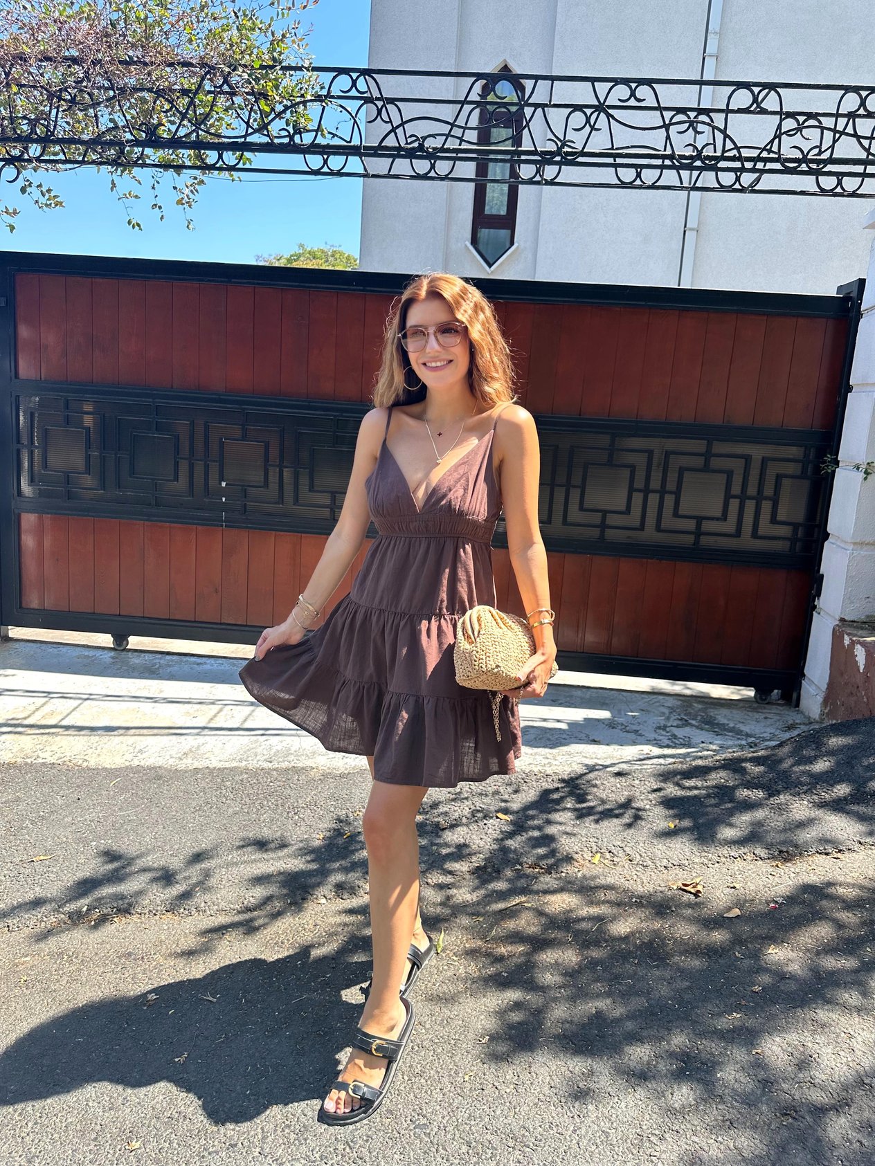 Acı Kahve Arkası Bağcıklı Keten Elbise