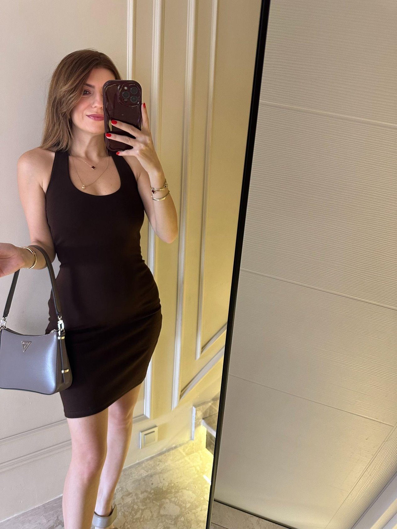 Acı Kahve Boyundan Geçmeli Mini Penye Elbise