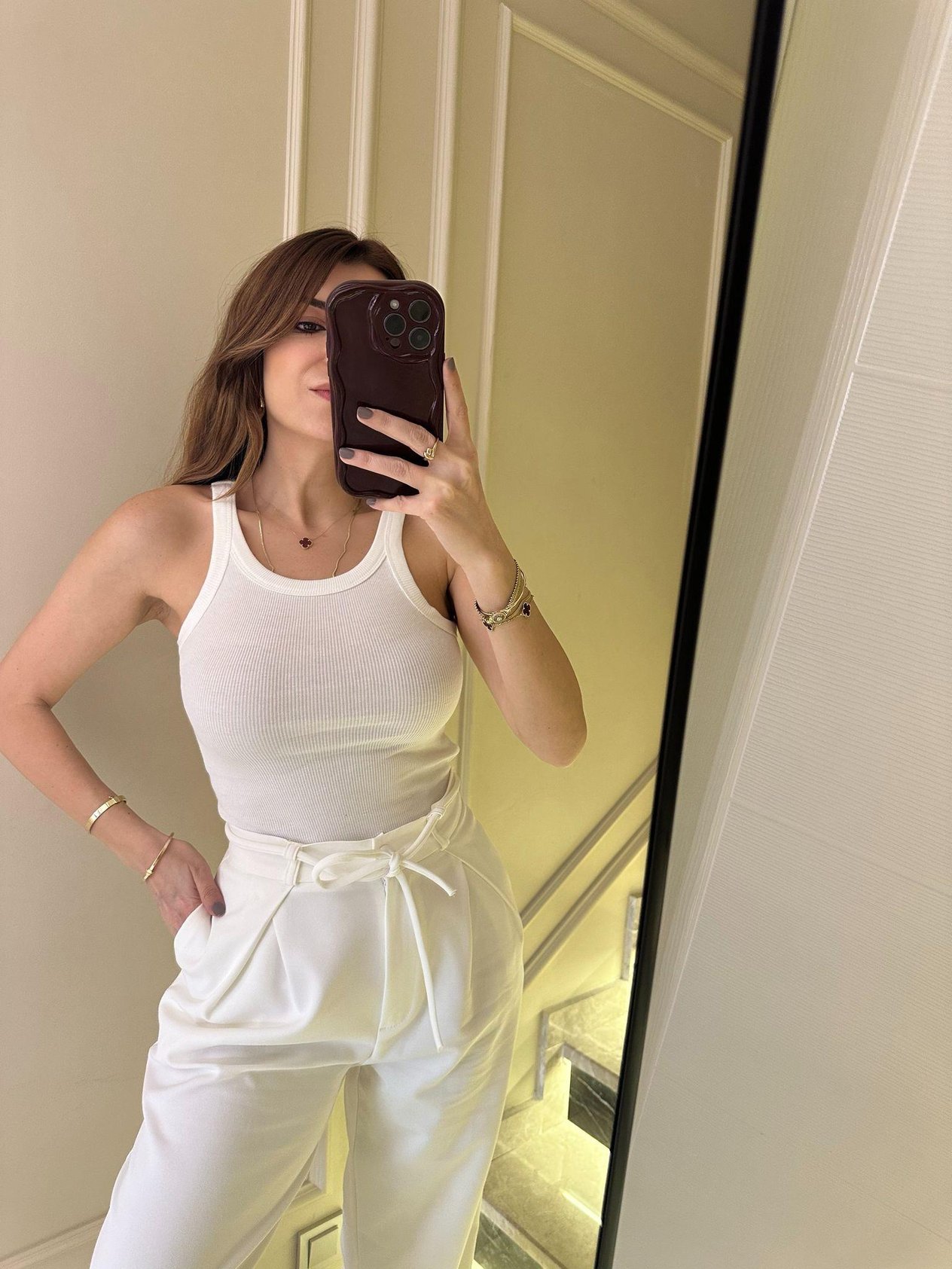 Beyaz Biyeli Askılı Crop