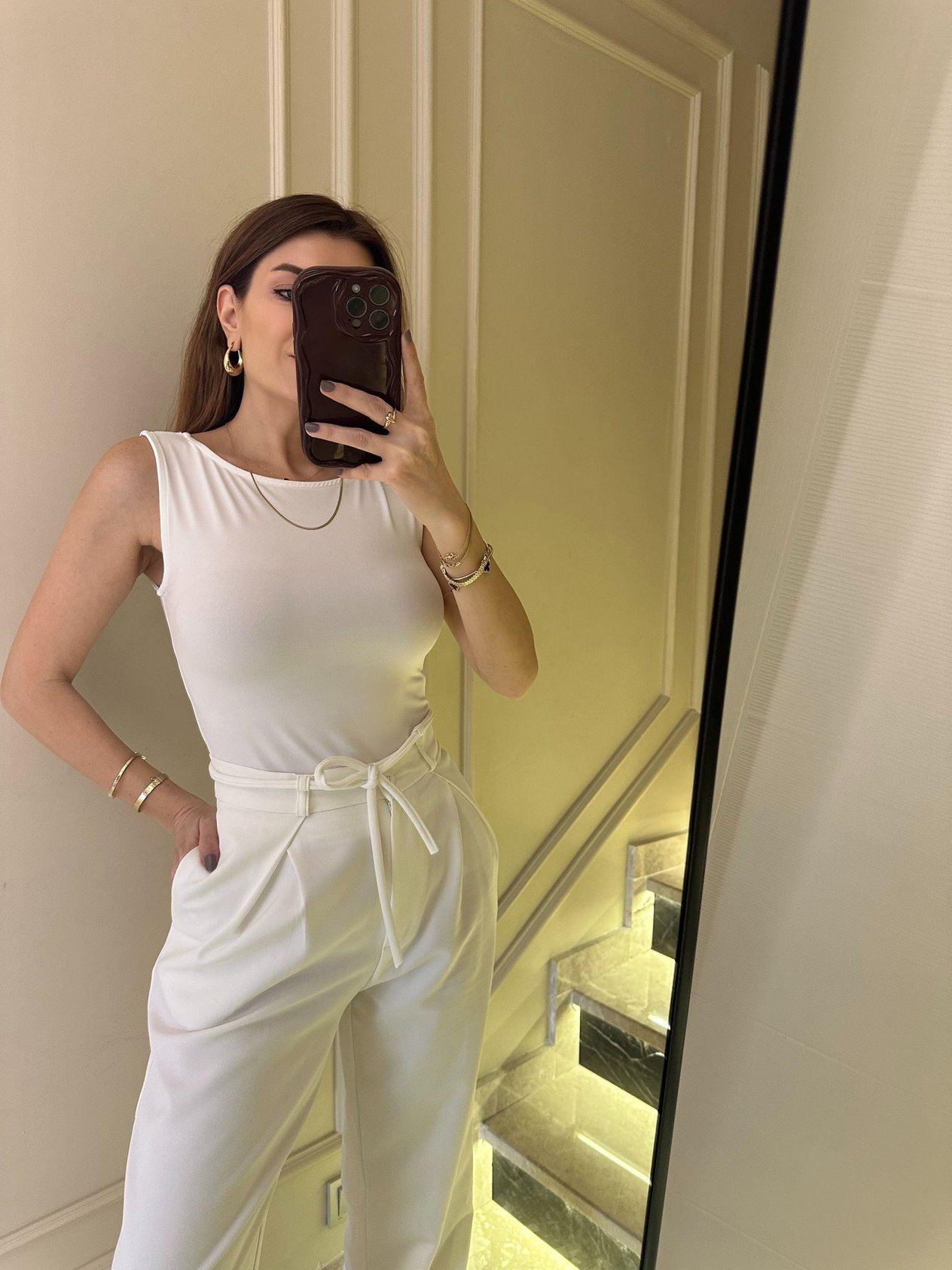 Bisiklet Yaka BluzBeyaz Kolsuz Sandy Bluz
