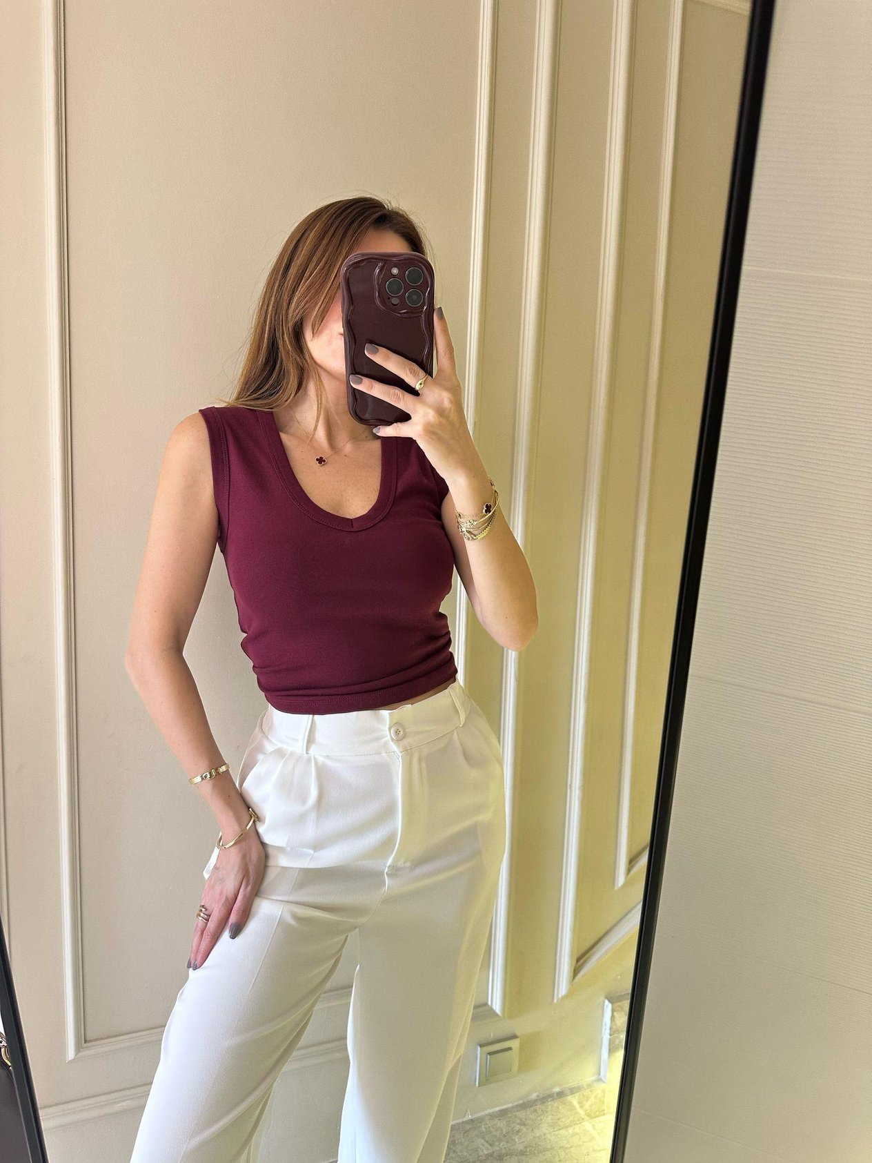 Bordo V Yaka Kolsuz Penye Bluz