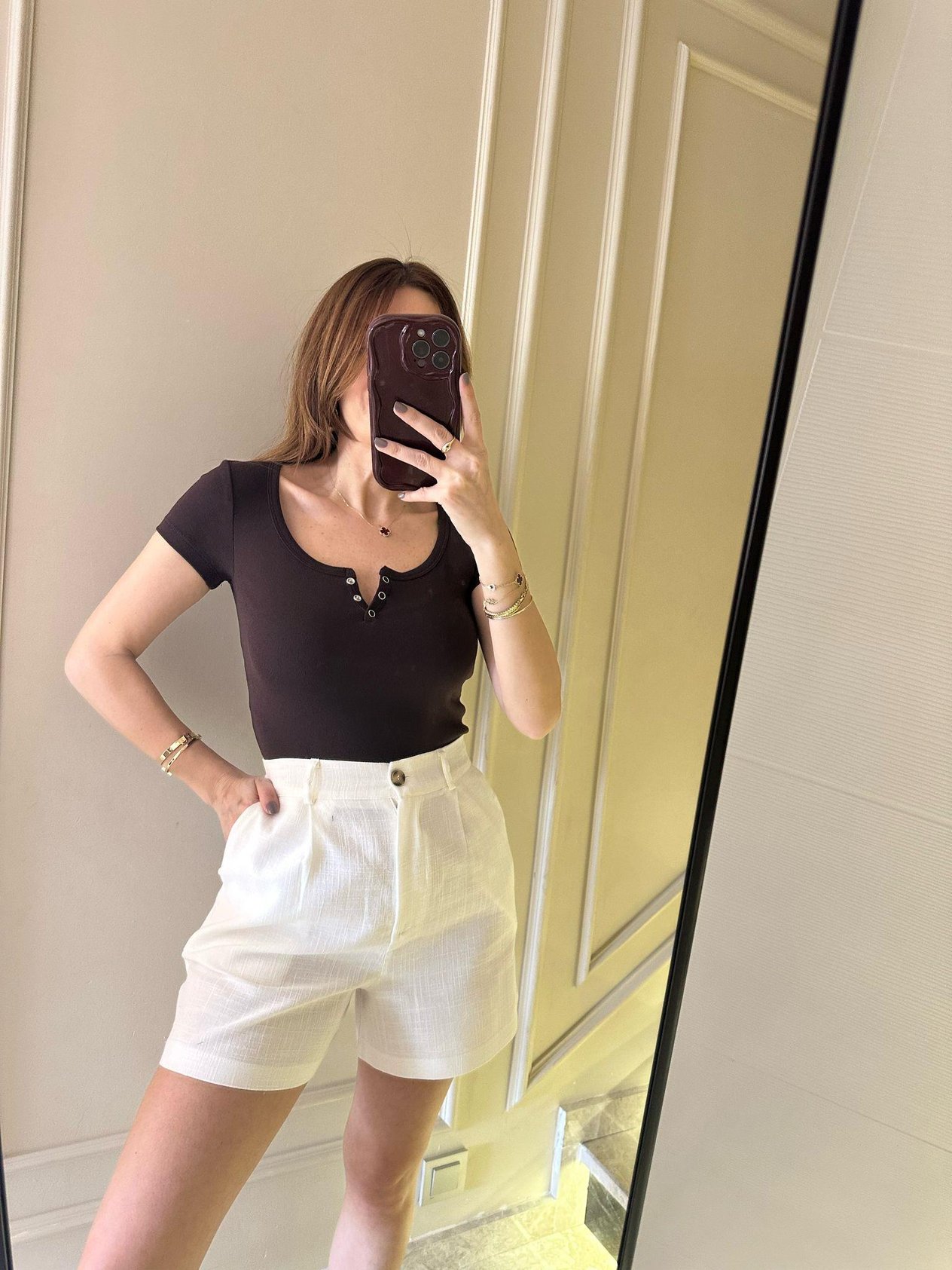 Kahve Yaka Çıtçıtlı Bluz