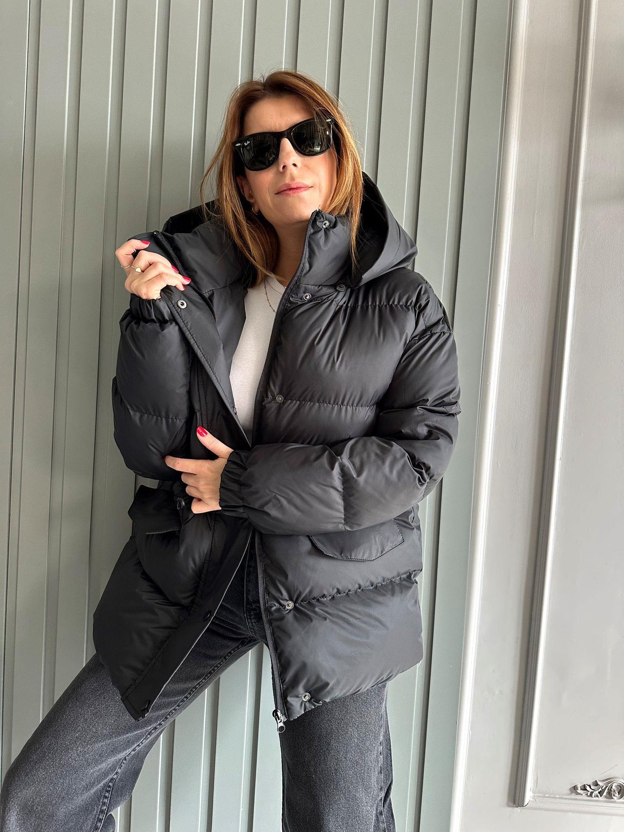 Siyah Şişme Kapüşonlu Mont